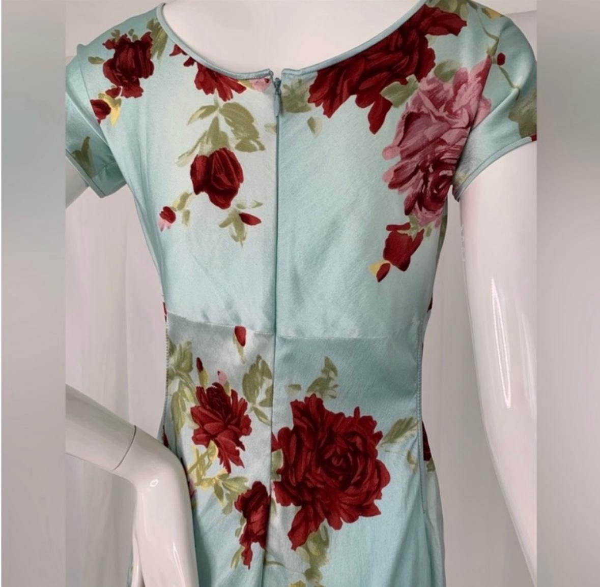 Dolce Gabbana 1997 floral silk dress In Good Condition In Annandale, VA