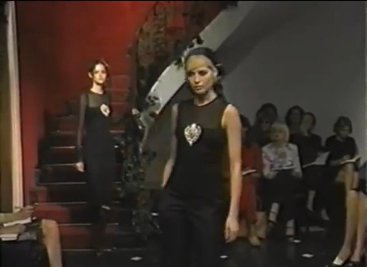 Dolce Gabbana 1998 Stromboli top en forme de cœur en vente 8