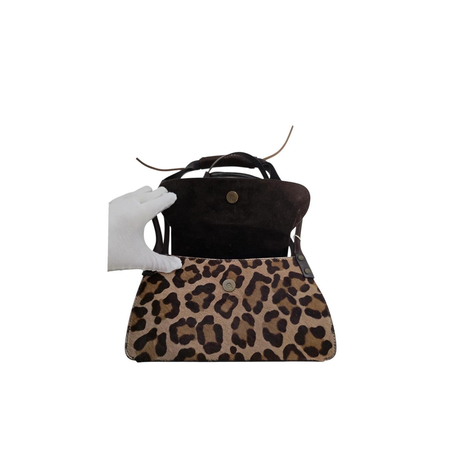 Dolce & Gabbana 2000s Leopard Print Pony Hair Shoulder Bag in vendita 2