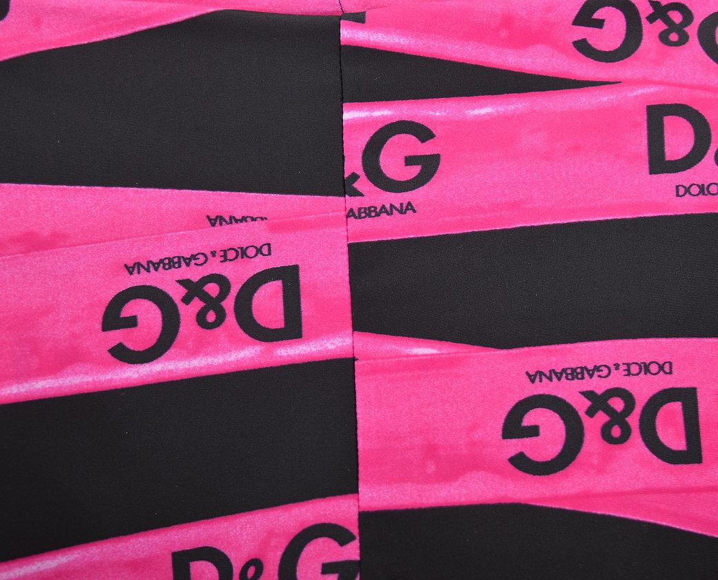DOLCE & GABBANA 2000's PINK 'D&G' TAPE BOOB TUBE CROP TOP In Good Condition For Sale In Sheffield, GB