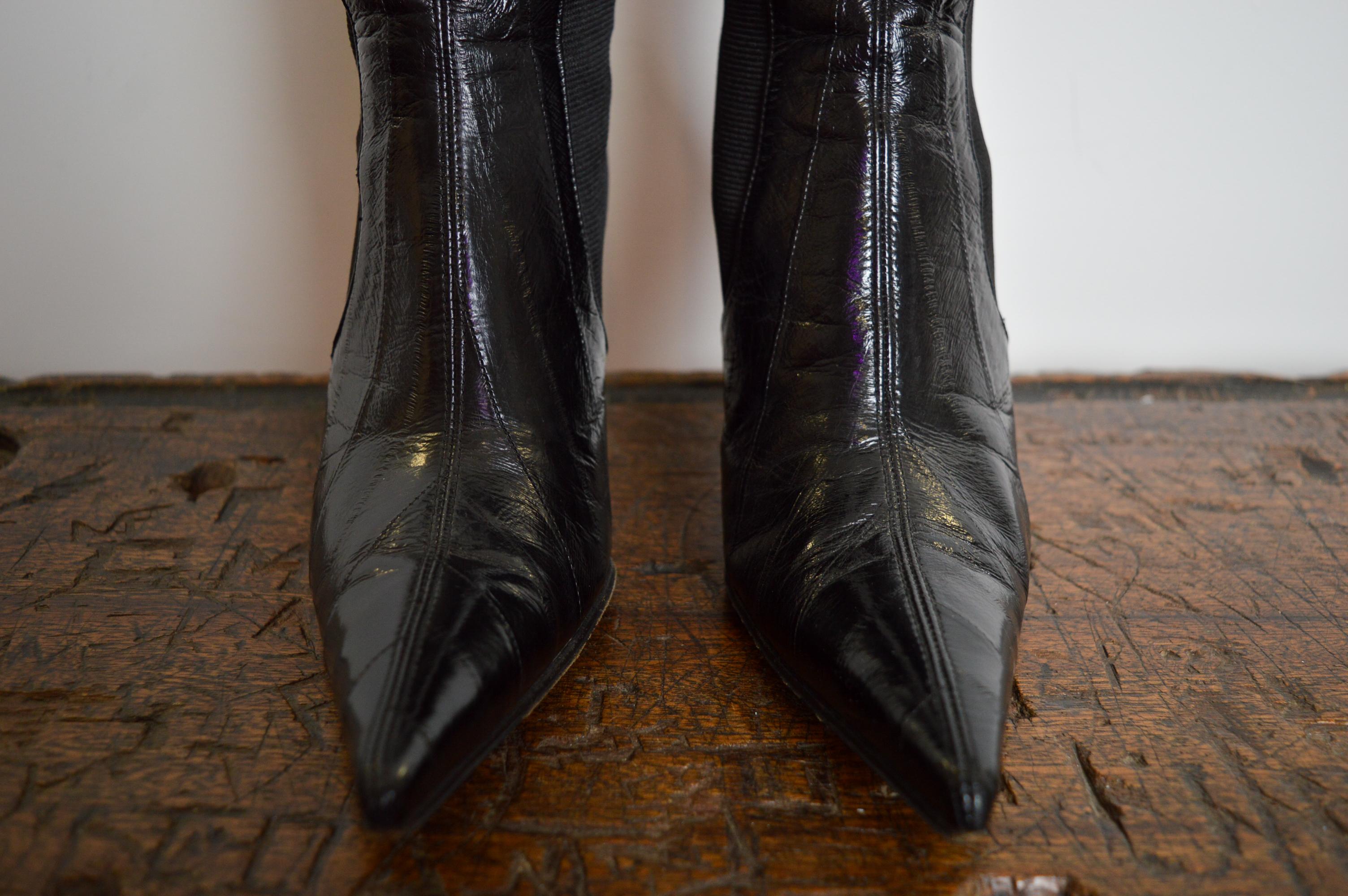 DOLCE & GABBANA 2000s Sexy Patent Black shiny Leather Stiletto Knee Boots For Sale 2