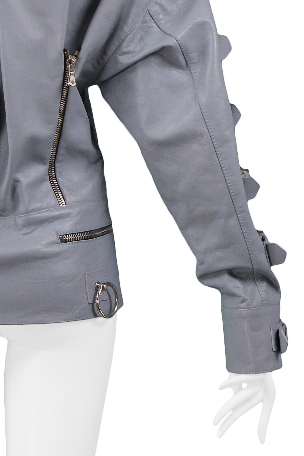 Dolce & Gabbana 2003 Graue Bikerjacke aus Leder für den Laufsteg 4