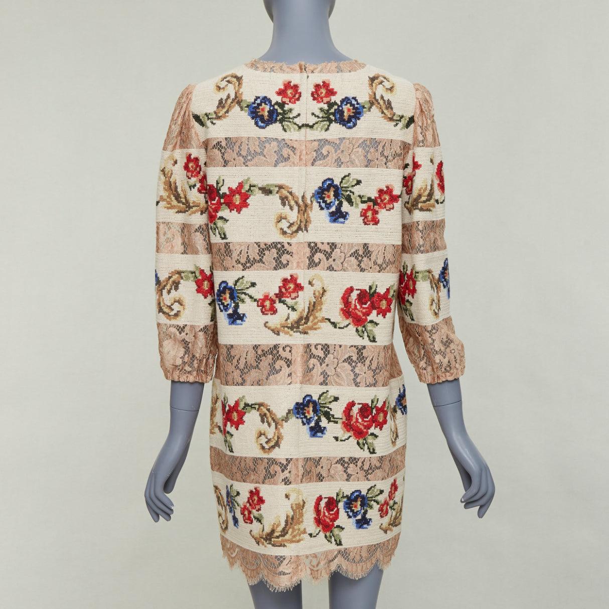 DOLCE GABBANA 2012 Runway baroque needlepoint sheer lace shift dress IT44 L Pour femmes en vente