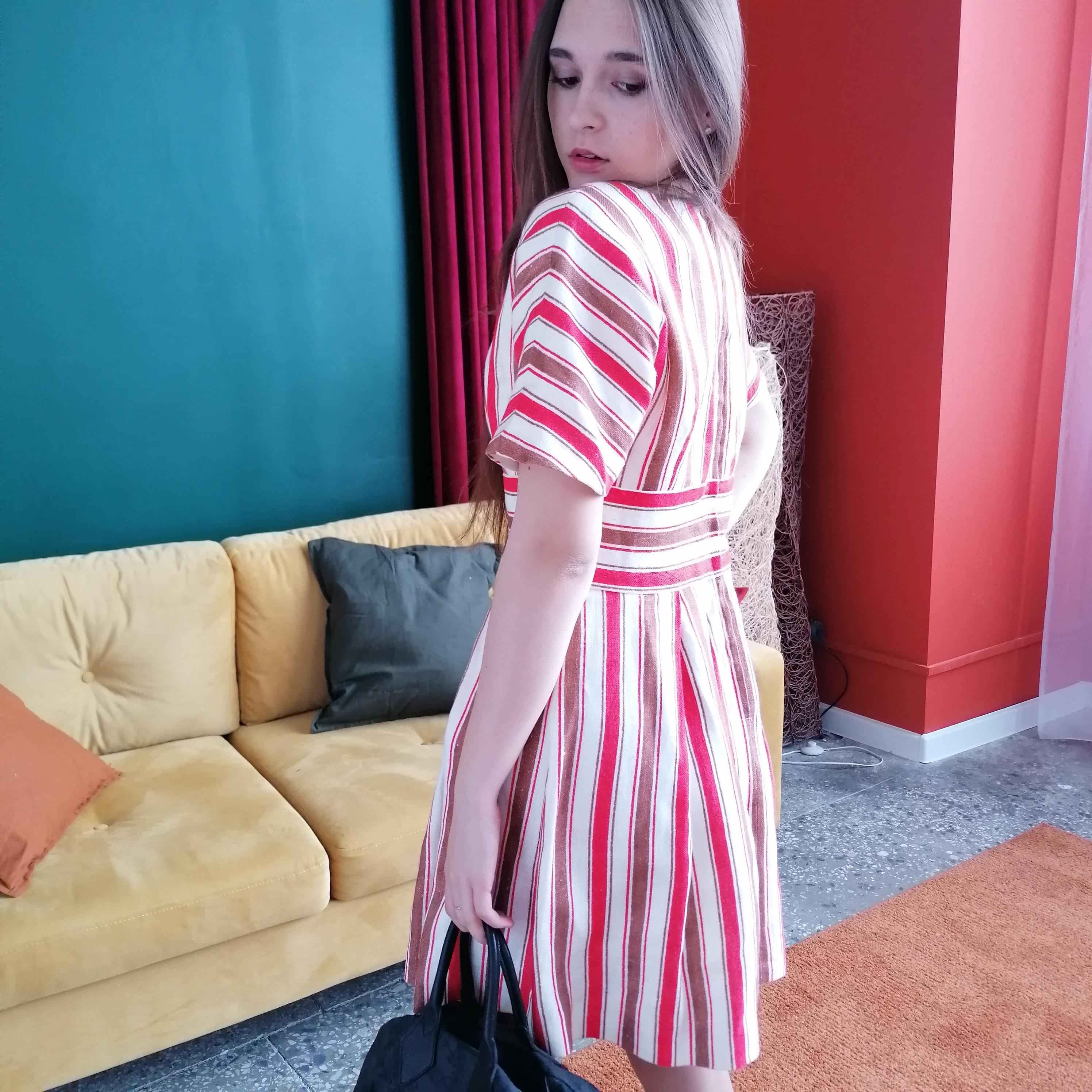 Dolce & Gabbana 2013 SS RTW Sicilia linen Striped dress IT 42 rare D&G runway For Sale 3