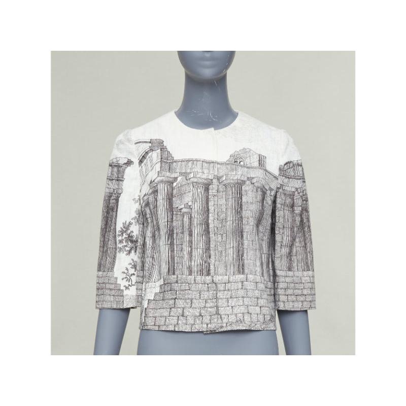 DOLCE GABBANA 2014 crème lin gris Temple grec imprimé lin veste cropped IT40 S
Référence : MECG/A00207
Marque : Dolce Gabbana
Designer : Domenico Dolce et Stefano Gabbana
Collectional : SS 2014
MATERIAL : Lin
Couleur : Crème, Gris
Motif :