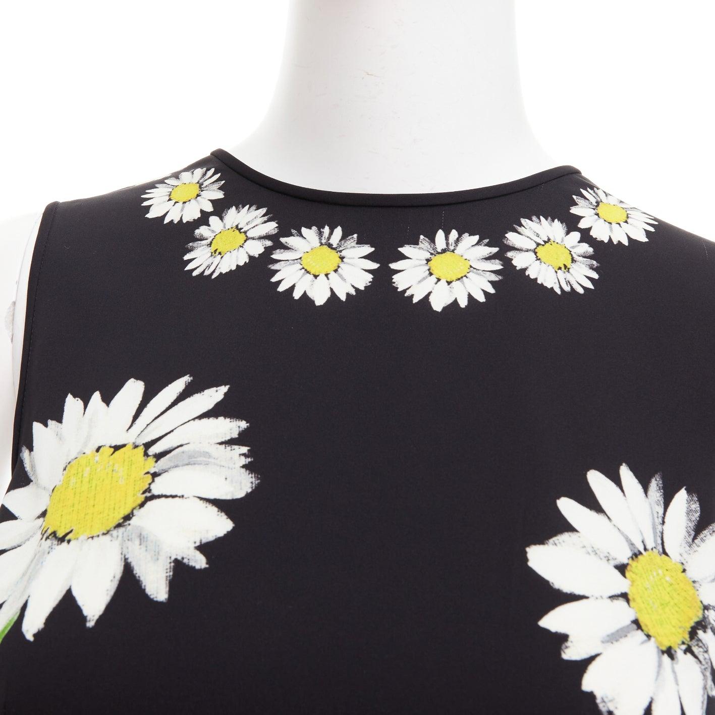 DOLCE GABBANA 2016 black yellow silk blend daisy floral print top IT38 XS
Reference: TGAS/E00868
Brand: Dolce Gabbana
Designer: Domenico Dolce and Stefano Gabbana
Collection: 2016
Material: Silk, Blend
Color: Black, Yellow
Pattern: Floral
Closure: