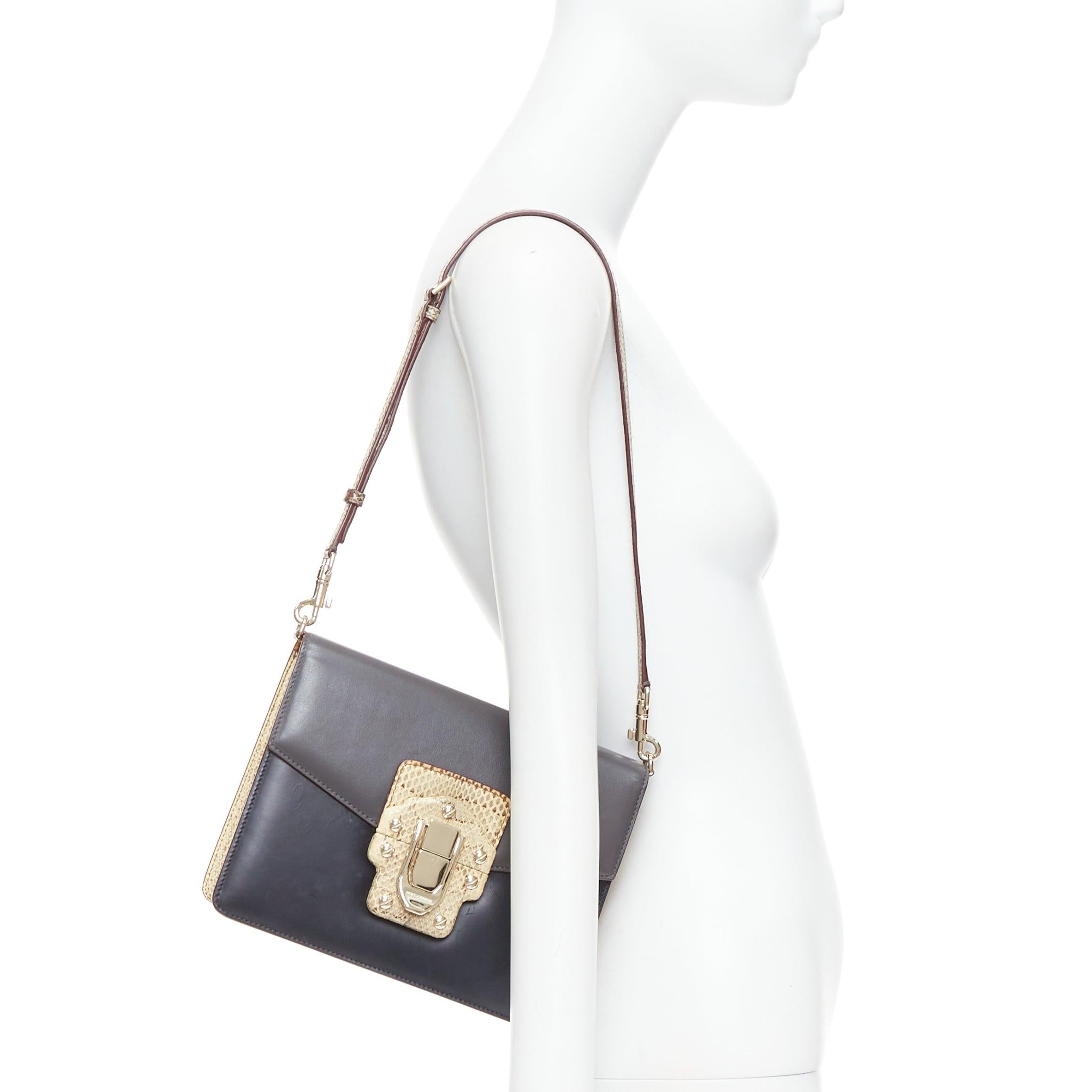 DOLCE GABBANA 2017 Runway Lucia grey khaki scaled leather shoulder bag
Reference: TGAS/E00590
Brand: Dolce Gabbana
Designer: Domenico Dolce and Stefano Gabbana
Model: Lucia
Collection: SS 2017 - Runway
Material: Leather
Color: Grey, Khaki
Pattern: