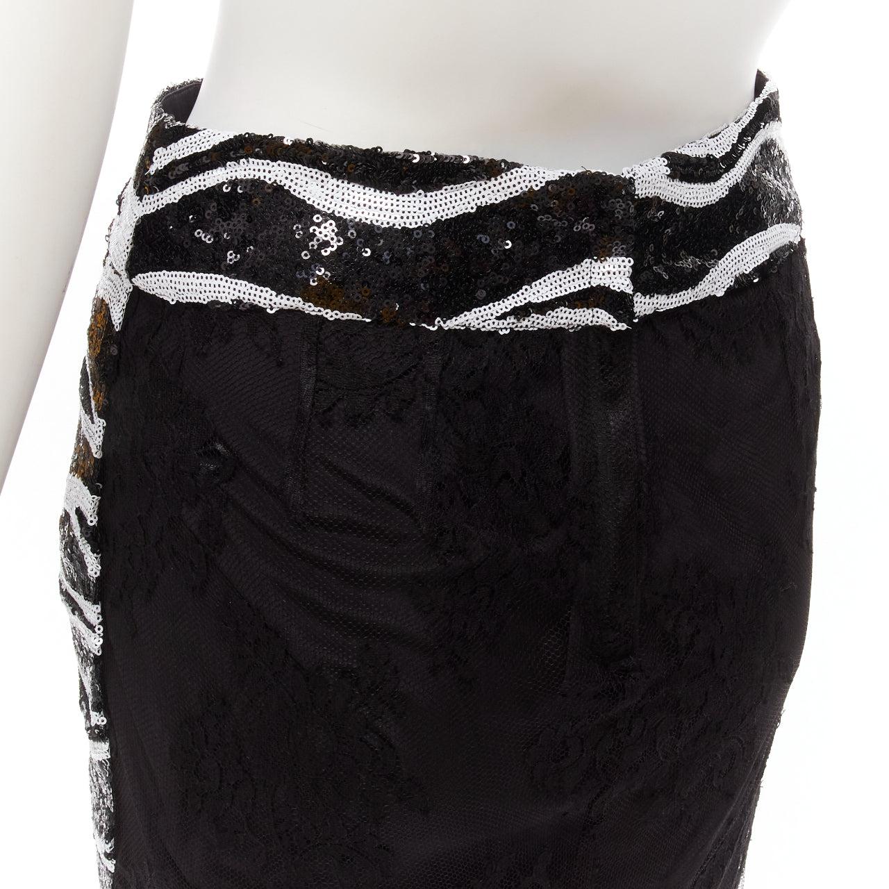 DOLCE GABBANA 2022 black zebra sequins chantilly lace back pencil skirt IT38 XS For Sale 1