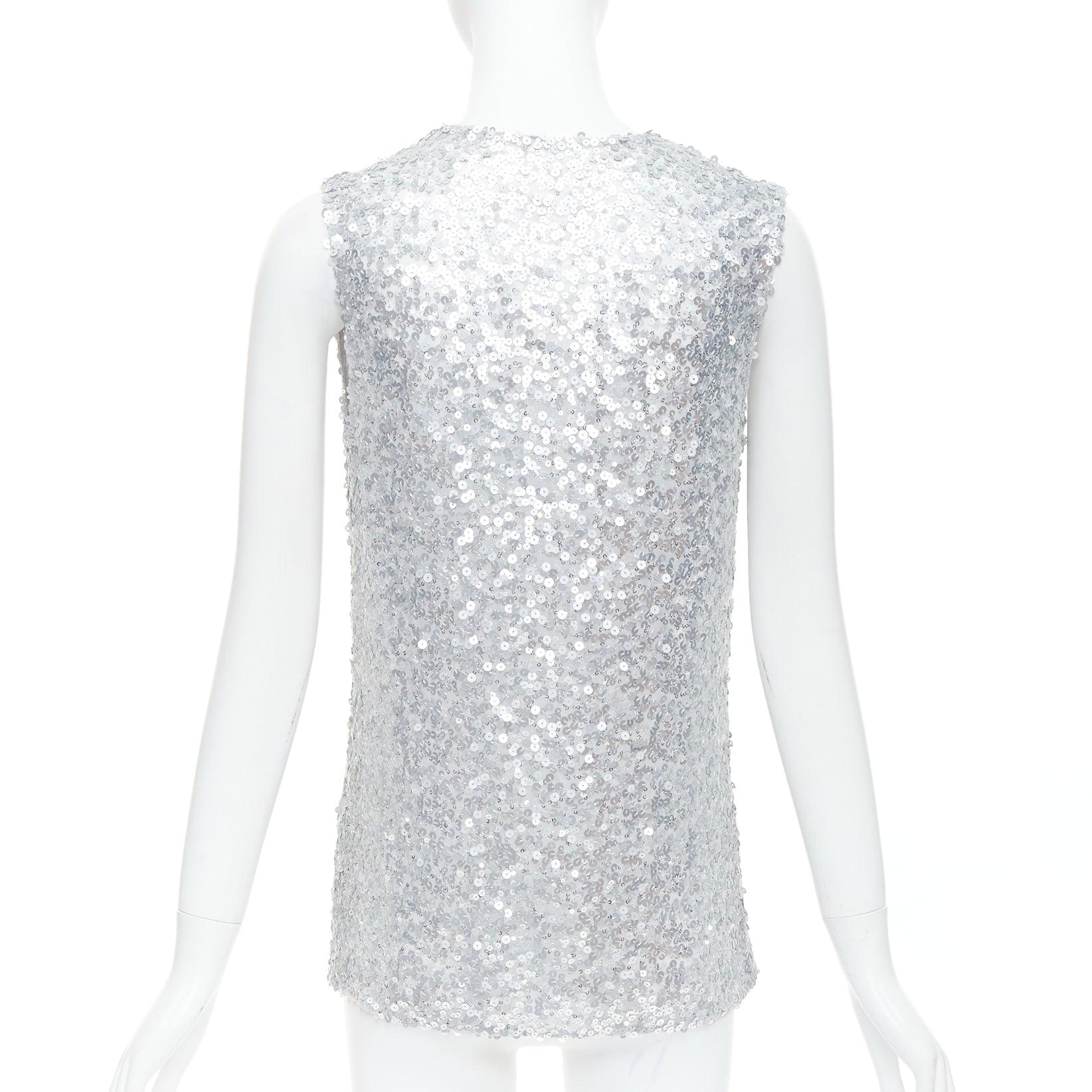 DOLCE GABBANA 2022 Runway paillettes argentées DG charm top à col plongeant IT36 XXS Pour femmes en vente