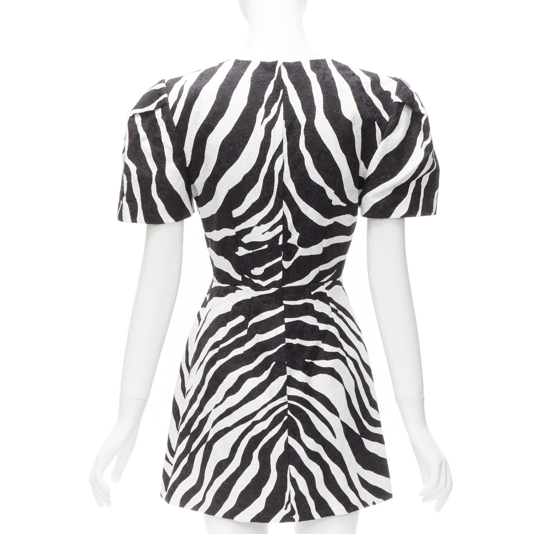 DOLCE GABBANA 2022 Runway white zebra brocade puff sleeves mini dress IT38 XS For Sale 1