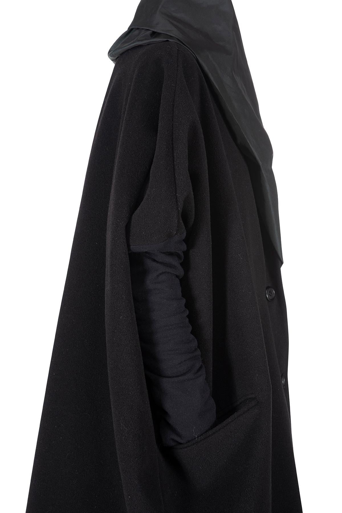 DOLCE & GABBANA 80's Early collections iconic double lined oversize coat en venta 1
