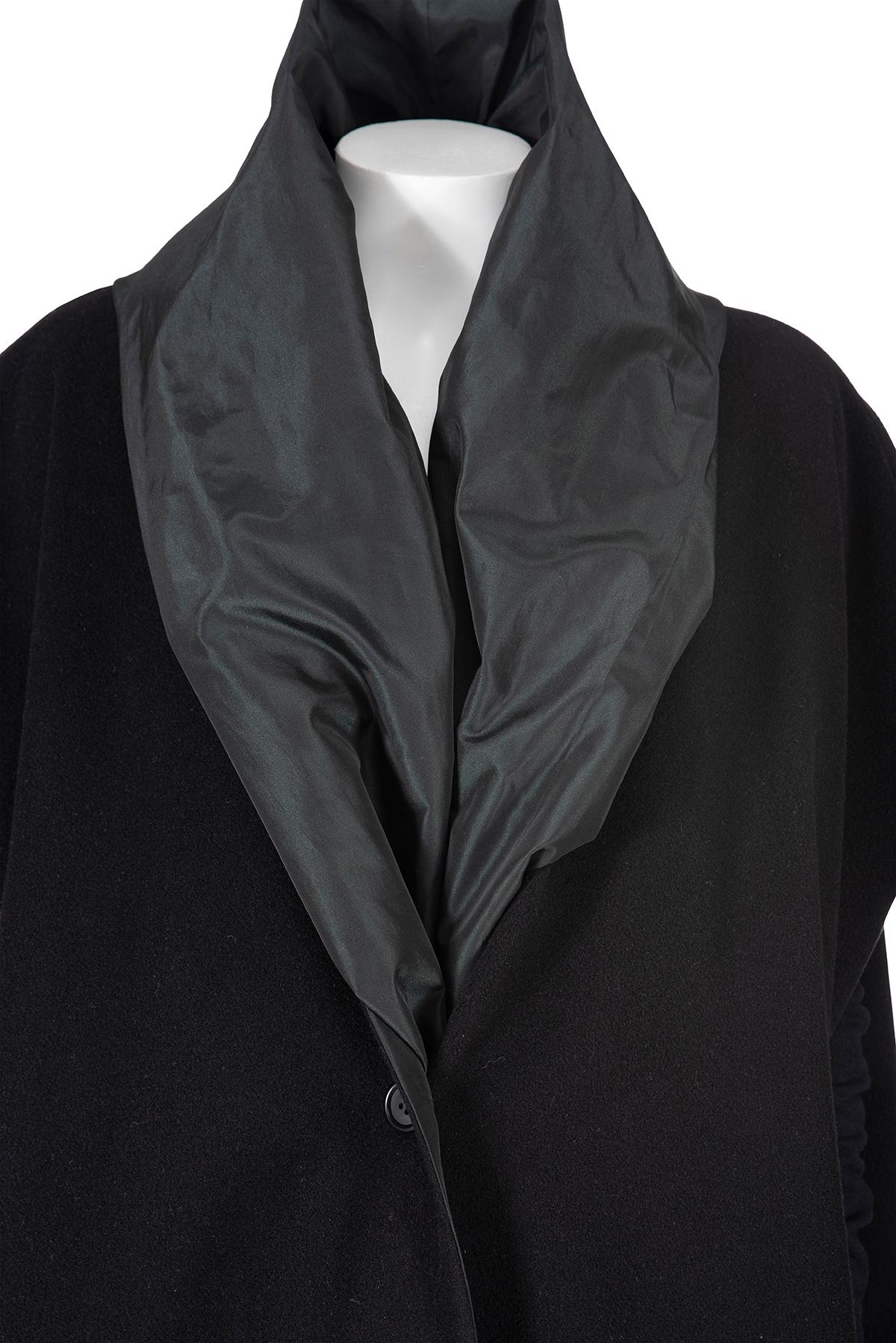 DOLCE & GABBANA 80's Early collections iconic double lined oversize coat en venta 2