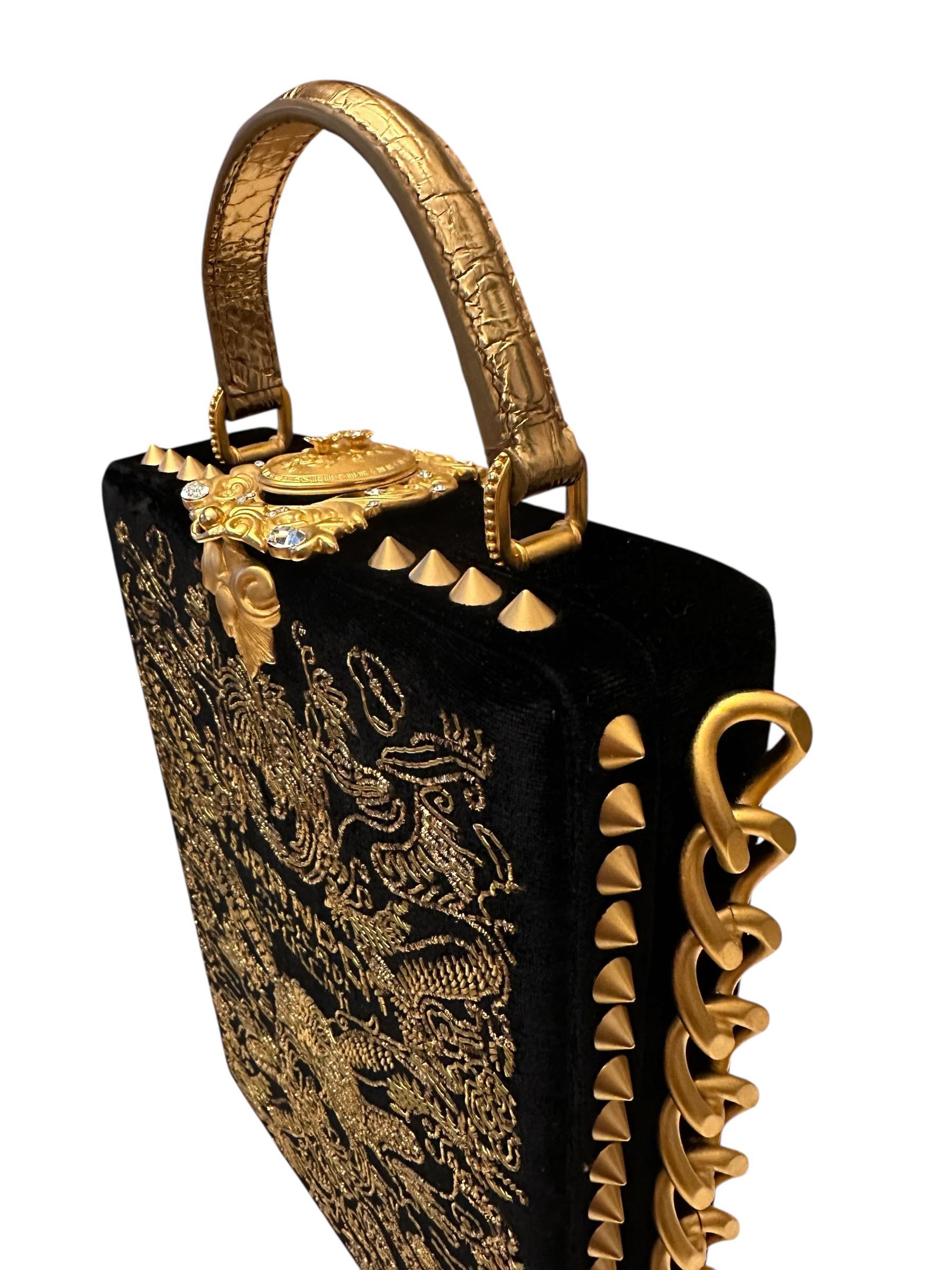 Dolce & Gabbana Alta Moda FW2016 Borsa Giacomo Puccini Turandot Oro Nero in vendita 7