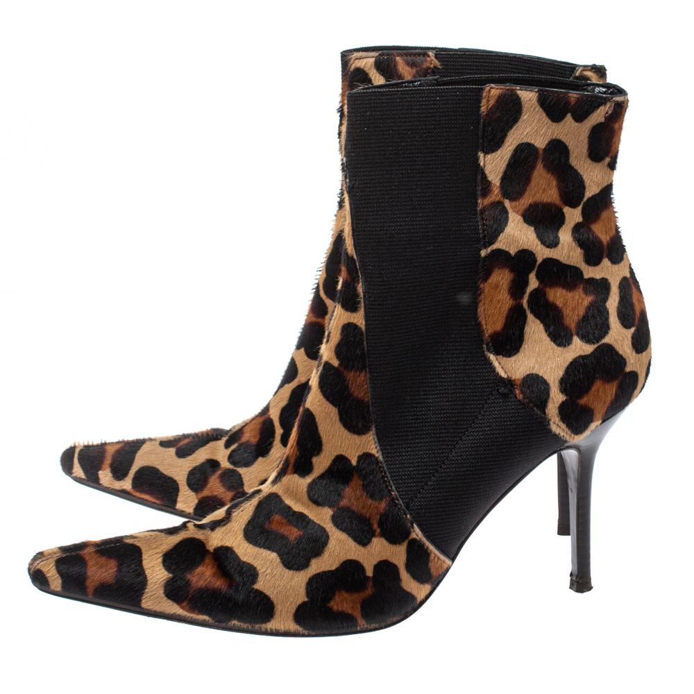 Dolce & Gabbana Animal Calf Hair and Elastic Fabric Knife Ankle Boots Size 38 In Good Condition In Dubai, Al Qouz 2