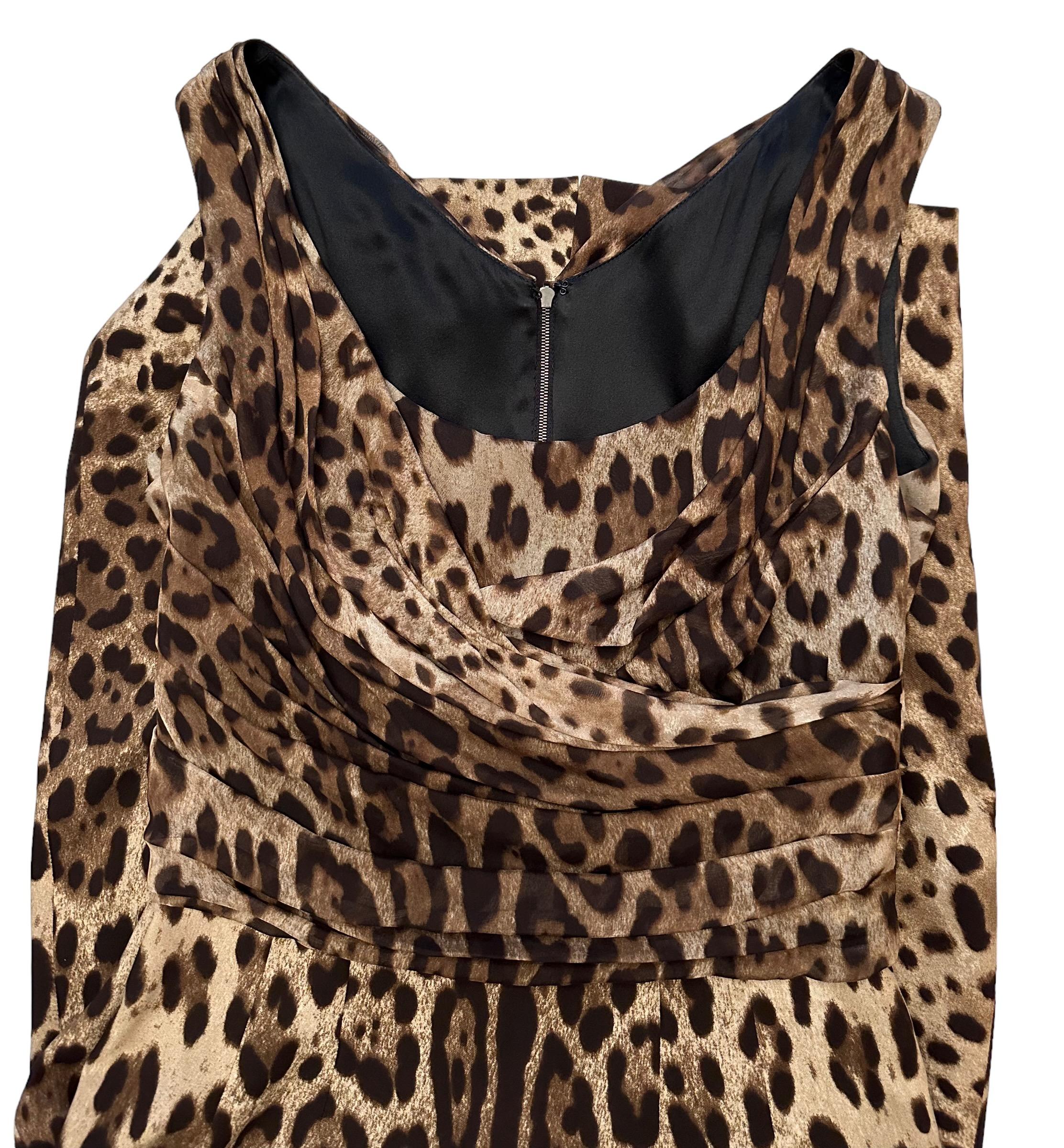Dolce & Gabbana Animal Print Silk Sleeveless Dress In Excellent Condition For Sale In Geneva, CH