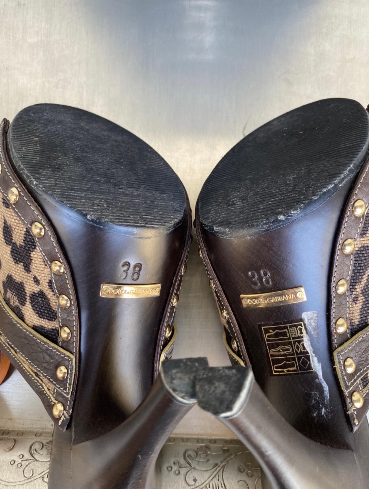 Dolce & Gabbana animalier high heels Sandals In Good Condition In Carnate, IT
