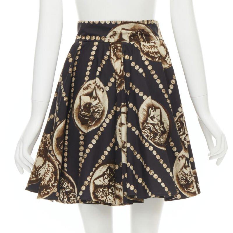 DOLCE GABBANA Jupe évasée en coton noir avec médaillon romain antique IT36 XS Pour femmes en vente
