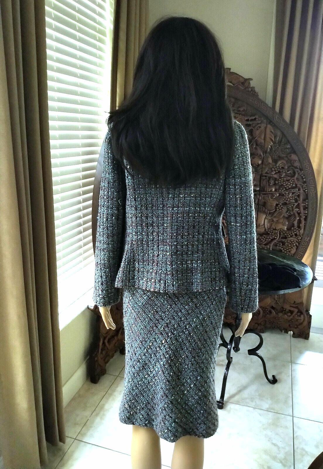 Dolce & Gabbana Aqua & Multi Color Tweed Fox Fur Jacket Skirt Suit IT 40/ US 2 4 In Excellent Condition For Sale In Ormond Beach, FL