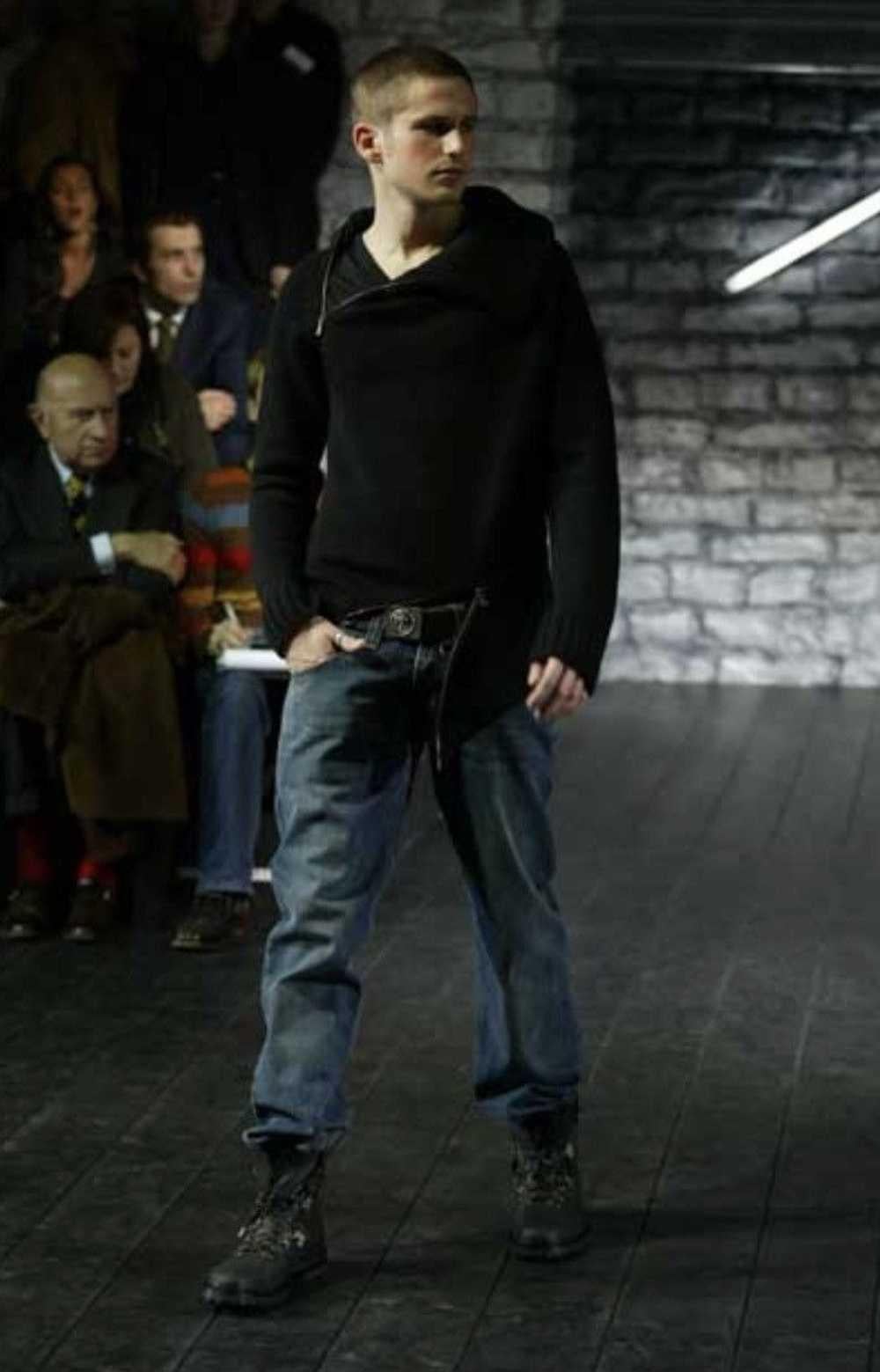 Noir AW 2003 Dolce & Gabbana OG Spiral Zip Chunky Sweater en vente