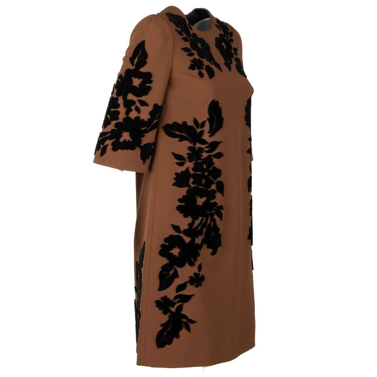 - Baroque Dress with embroidered velvet flowers in black and brown by DOLCE & GABBANA Black Line - RUNWAY - Dolce & Gabbana Fashion Show - New with tag - MADE in ITALY - Model: F6NJ1Z-GD41E-M0767 - Material: 65% Viscose, 32% Acetate, 3% Elastane -
