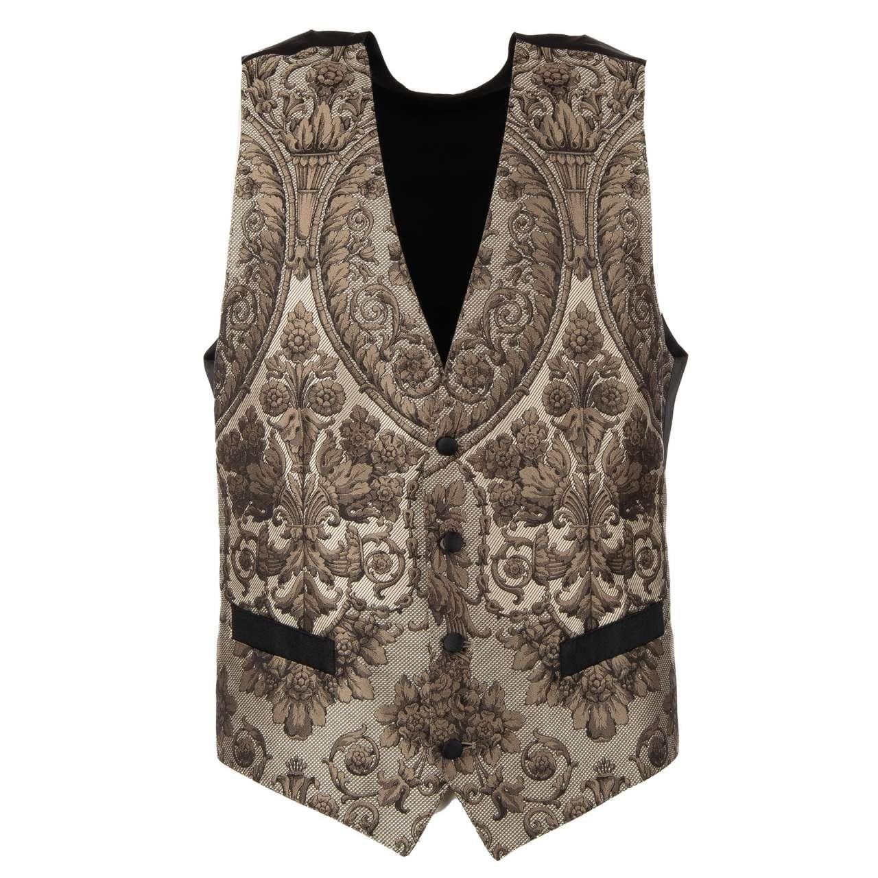 - Floral Jacquard Baroque blazer with waistcoat in black and beige by DOLCE & GABBANA - Former RRP: EUR 3.875 - MADE IN ITALY - New with Tag - Slim Fit - Model: GK9TMT-HJMC3-S8350 - Material: 91% Polyester, 9% Silk - Lining: 90% Silk, 10% Viscose -