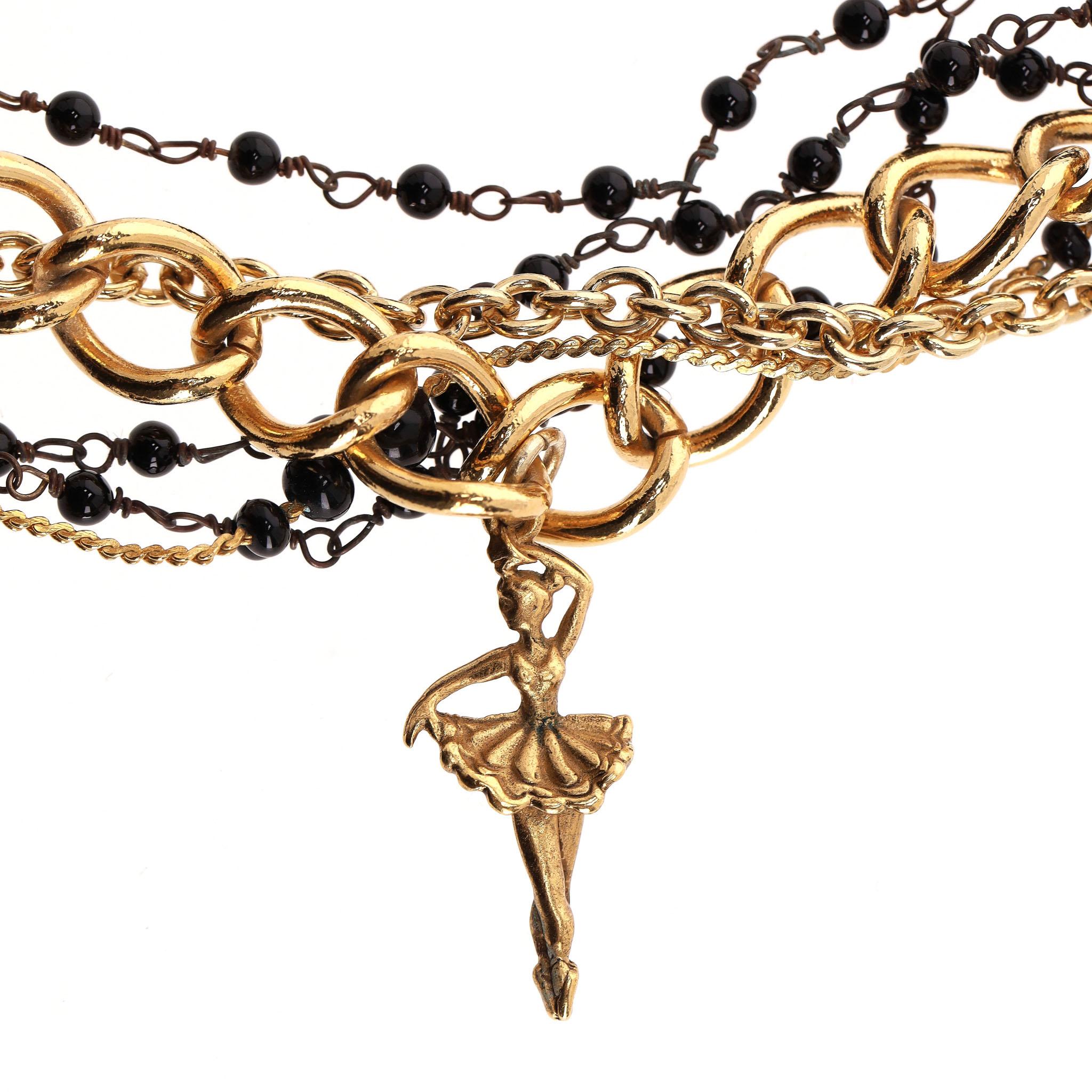 Dolce & Gabbana - Collier de chaîne baroque à multiples ornements en dentelle, fleurs et pièces de monnaie en vente 1