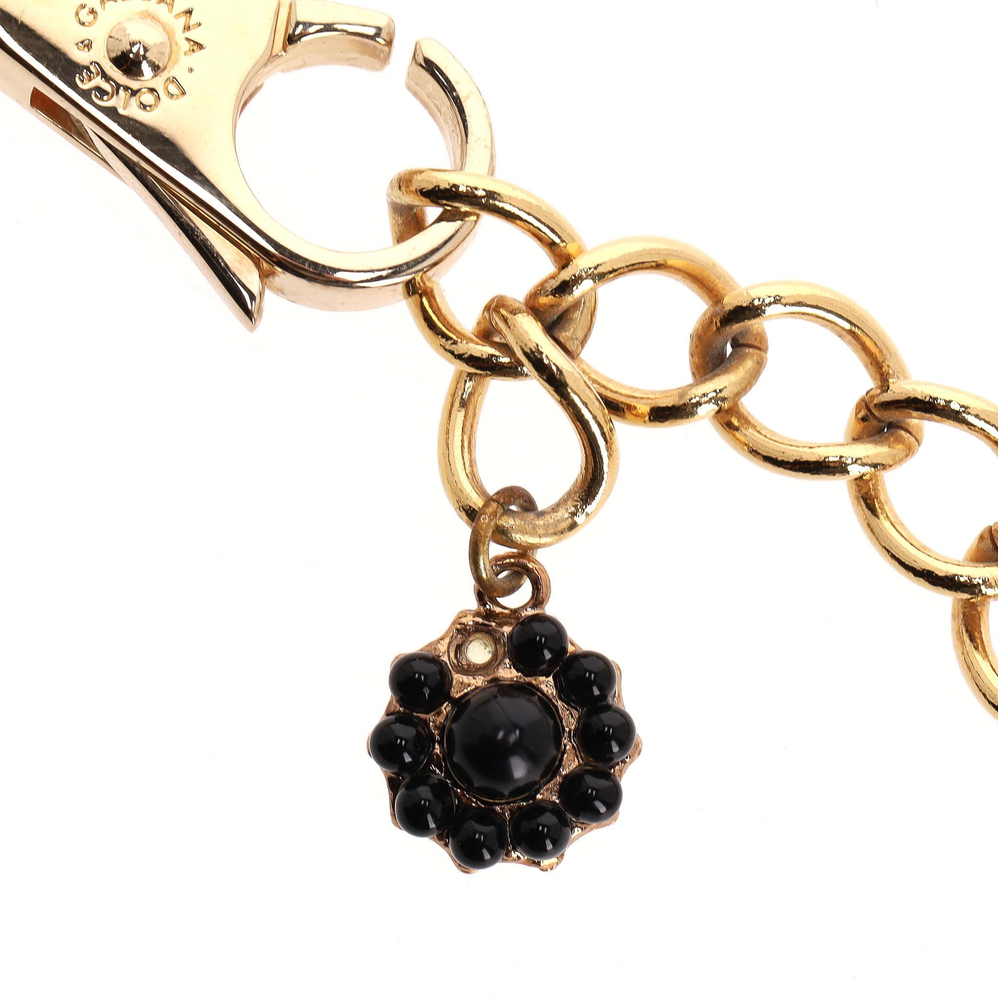 Dolce & Gabbana - Collier de chaîne baroque à multiples ornements en dentelle, fleurs et pièces de monnaie en vente 5