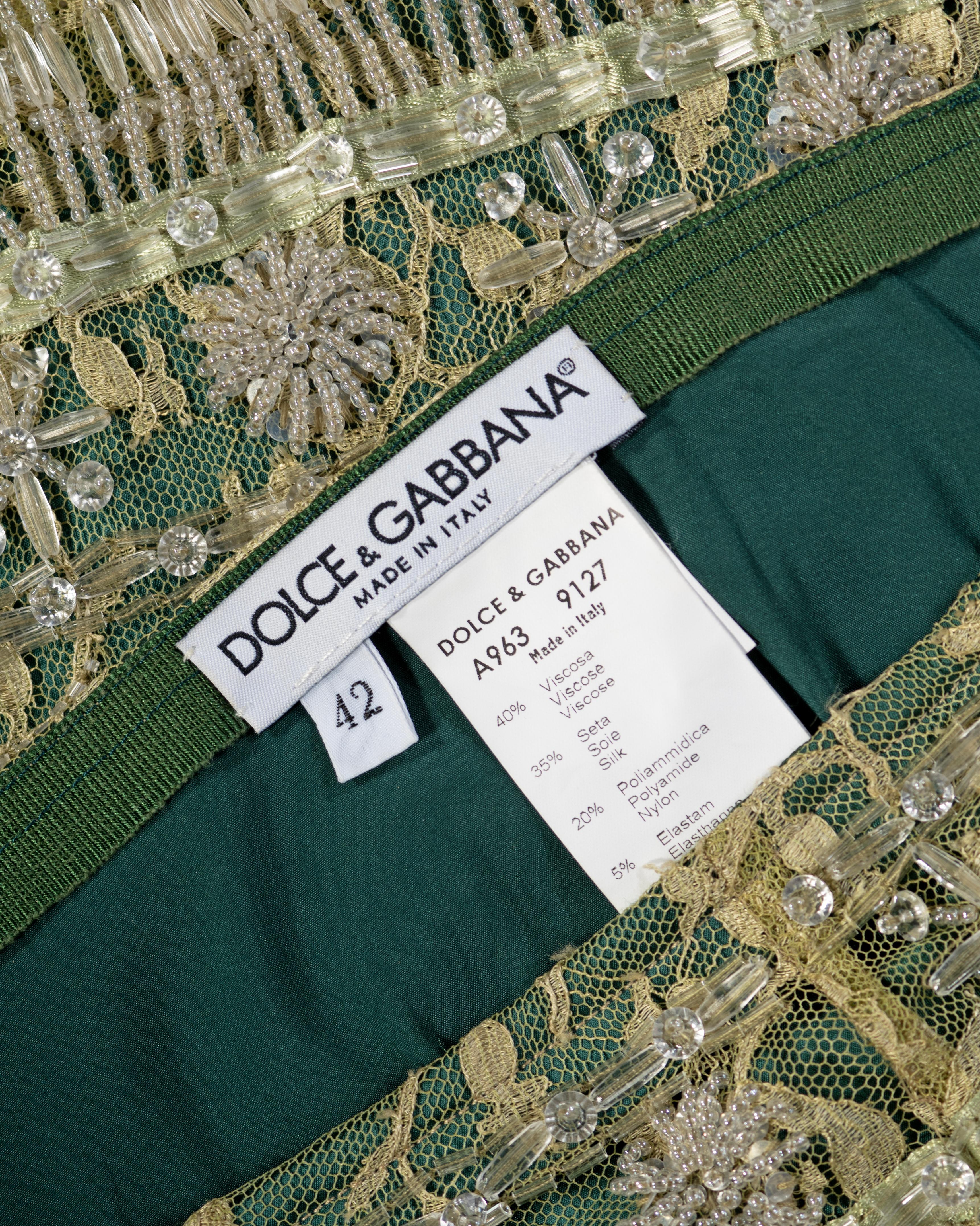 Dolce & Gabbana Perlenbesetzter Chartreuse-Spitzen-Abendrock, ss 2000 im Angebot 7