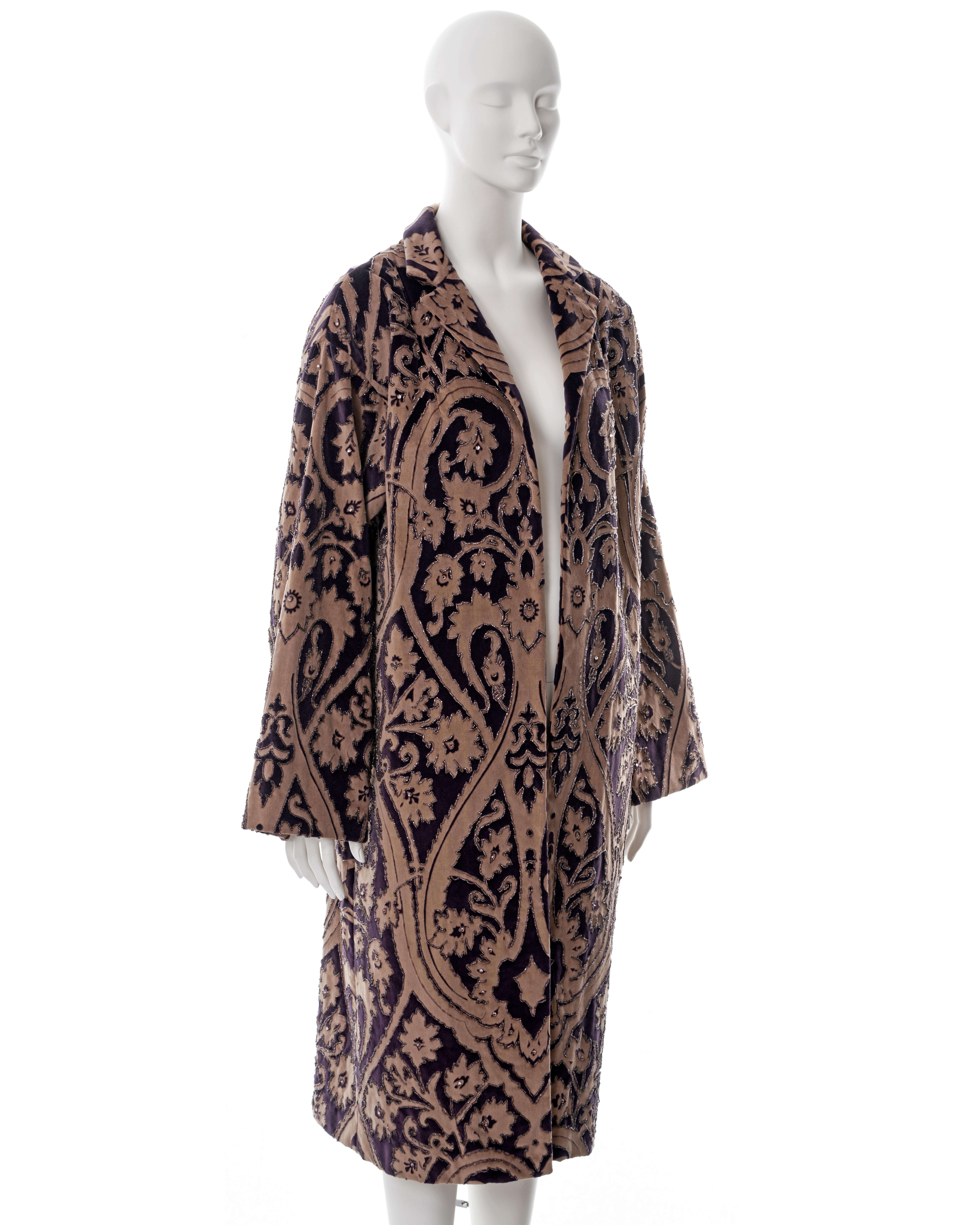 Dolce & Gabbana beaded mauve velvet brocade evening coat, fw 1998 For Sale 2