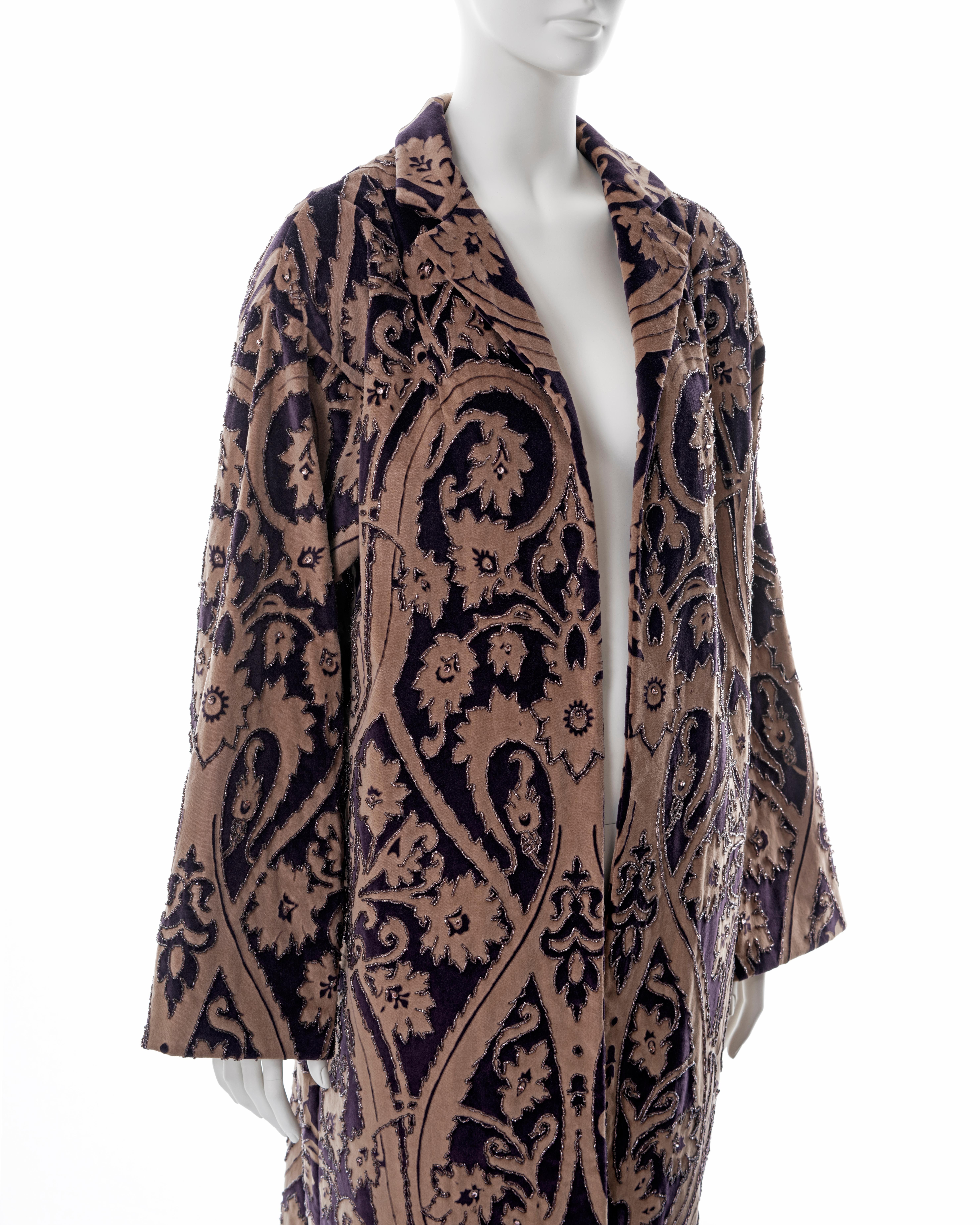 Dolce & Gabbana beaded mauve velvet brocade evening coat, fw 1998 For Sale 3