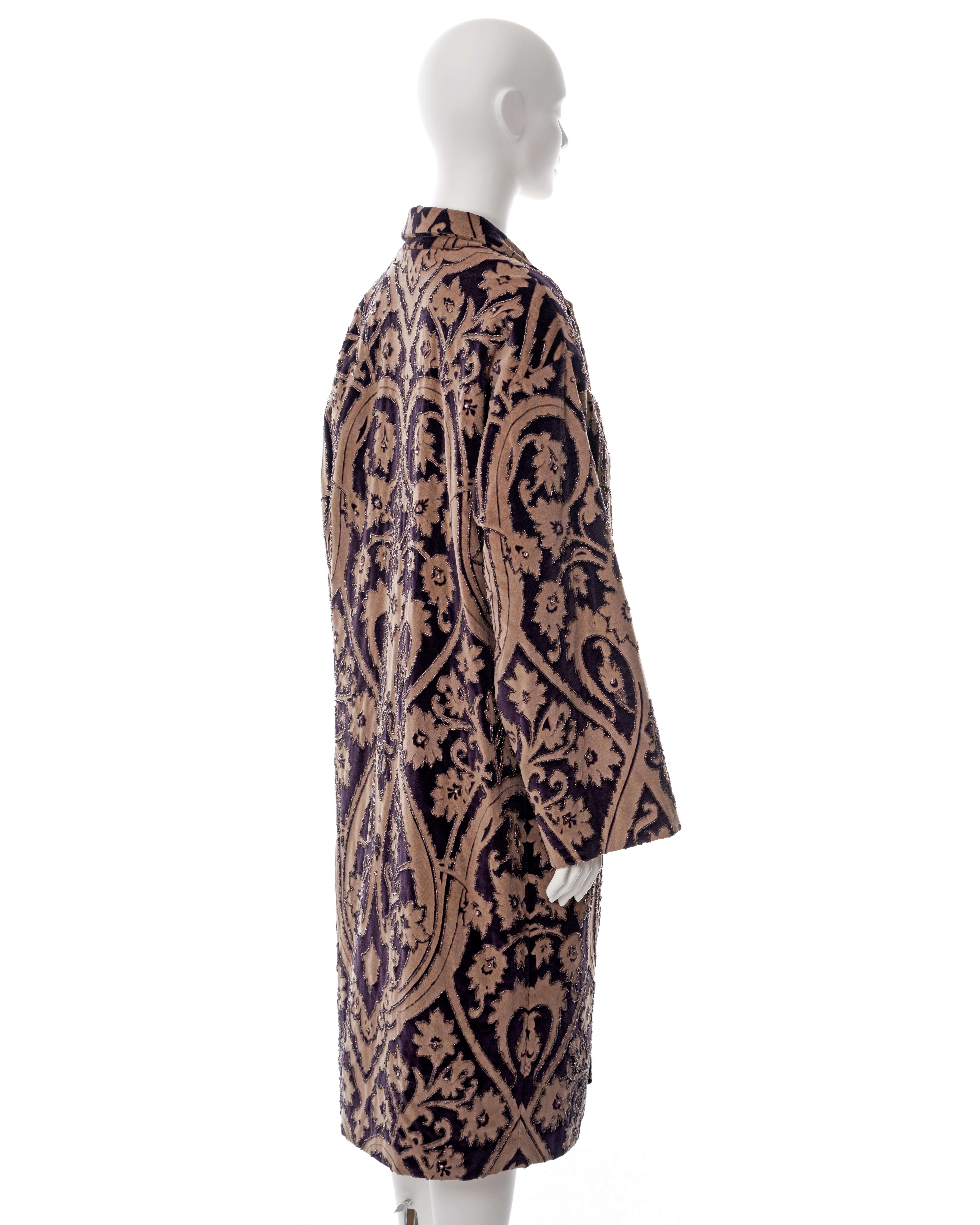 Dolce & Gabbana beaded mauve velvet brocade evening coat, fw 1998 For Sale 4