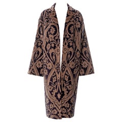 Dolce & Gabbana: cappotto da sera in broccato di velluto color malva con perline, fw 1998