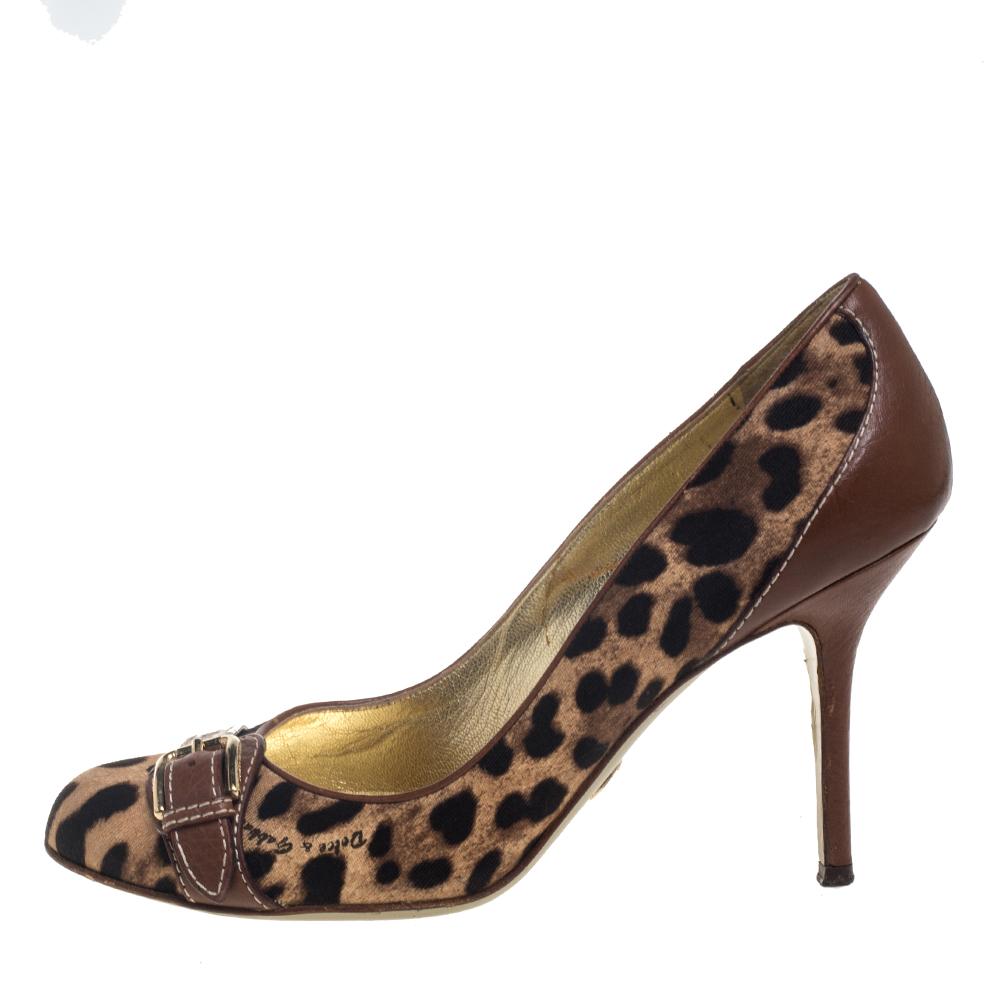Dolce & Gabbana - Escarpins en toile et cuir beige à imprimé animal, taille 39,5 Pour femmes en vente