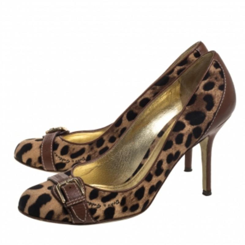 Dolce & Gabbana Beige Animal Print Canvas And Leather Pumps Size 39.5 For Sale 3