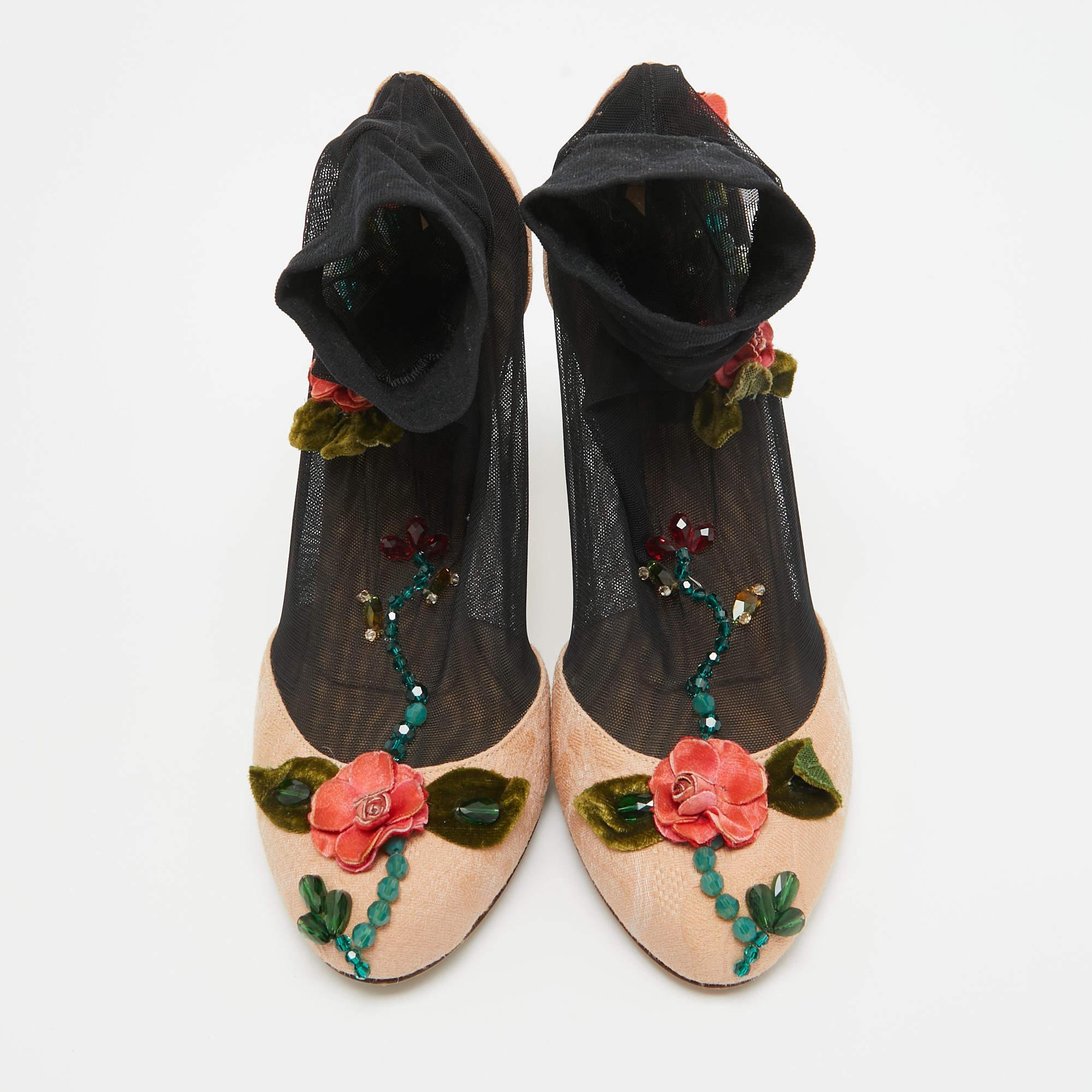Dolce & Gabbana Beige/Black Brocade Fabric And Lace Sock Pumps Size 36 In Excellent Condition In Dubai, Al Qouz 2
