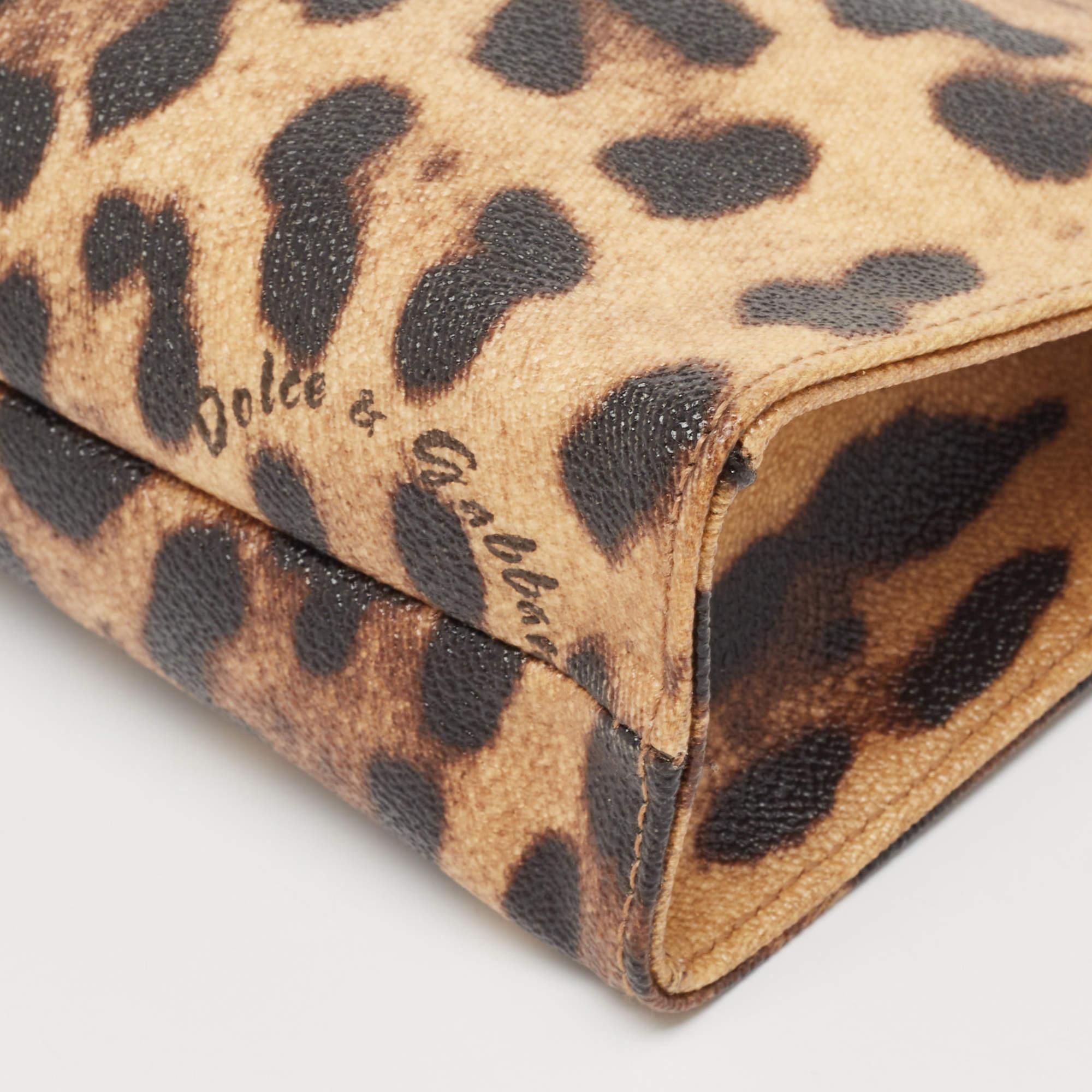Dolce & Gabbana Beige/Black Leopard Print Coated Canvas DG Vanity Case For Sale 6