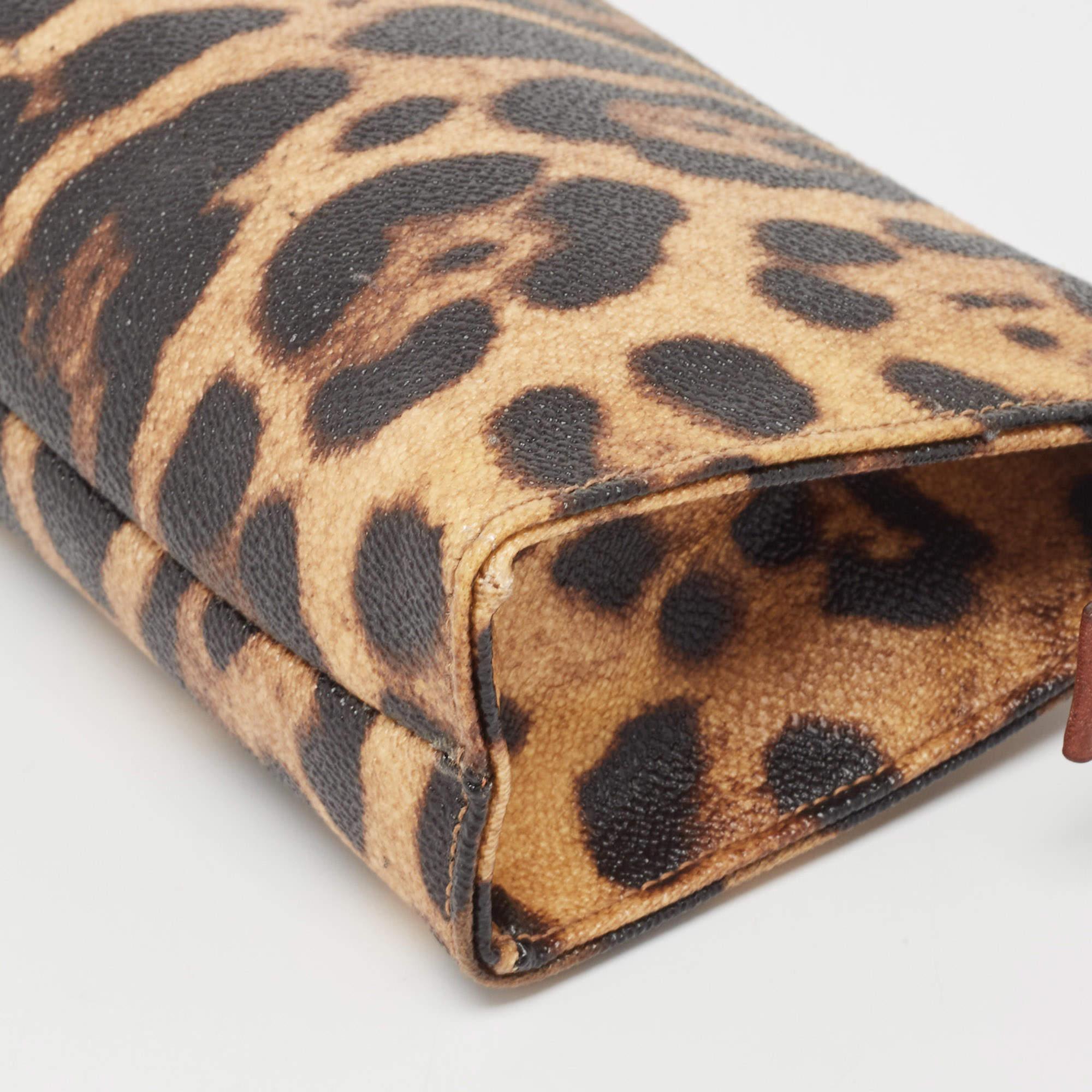Dolce & Gabbana Beige/Black Leopard Print Coated Canvas DG Vanity Case For Sale 1