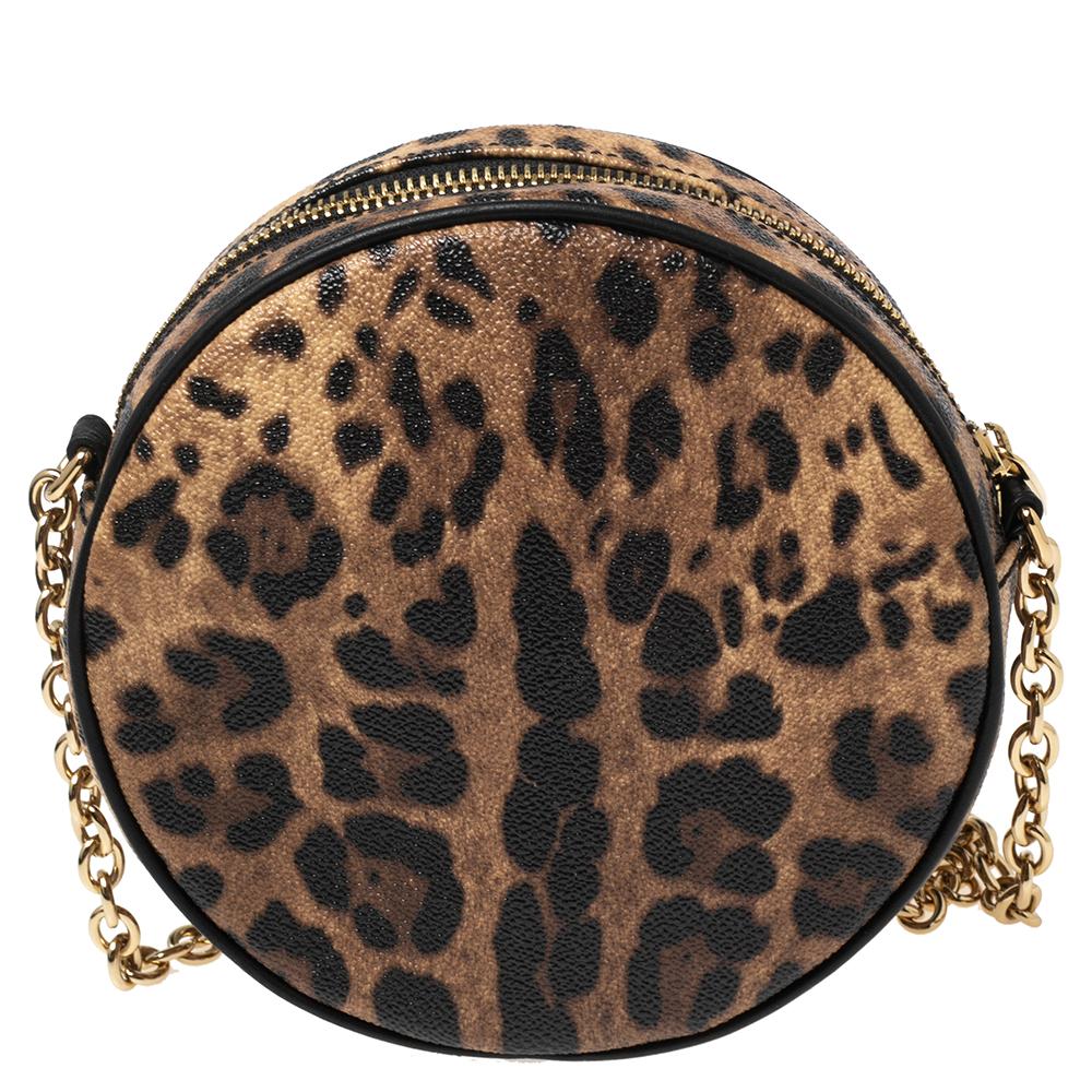 This Dolce & Gabbana bag beautifully shows quality craftsmanship. The interior of this gorgeous bag is lined with fabric, secured by a zipper and the shoulder chain attached allows for crossbody wear.

Includes: Original Dustbag