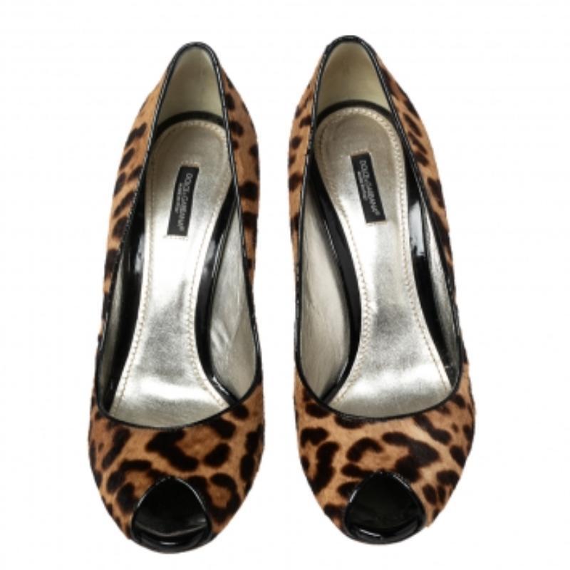 Donna Dolce & Gabbana Beige/Brown Leopard Print Pony Hair Peep Toe Pumps Taglia 41 in vendita