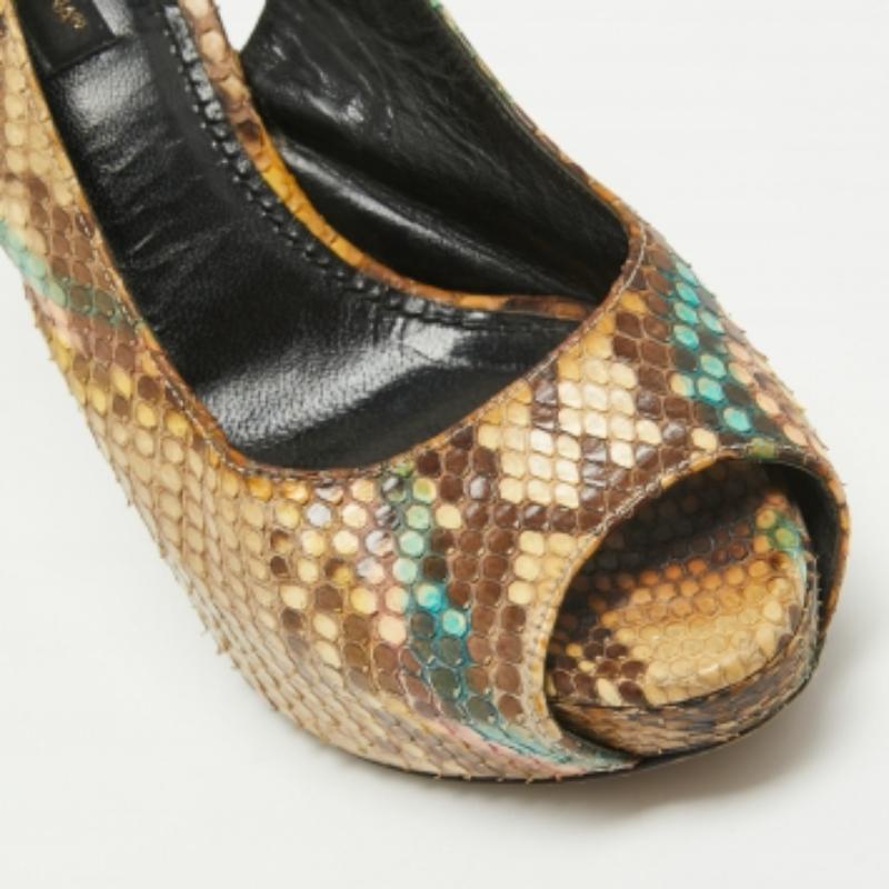 Dolce & Gabbana Beige/Braun Python Leder Slingback Pumps Größe 35.5 im Angebot 2