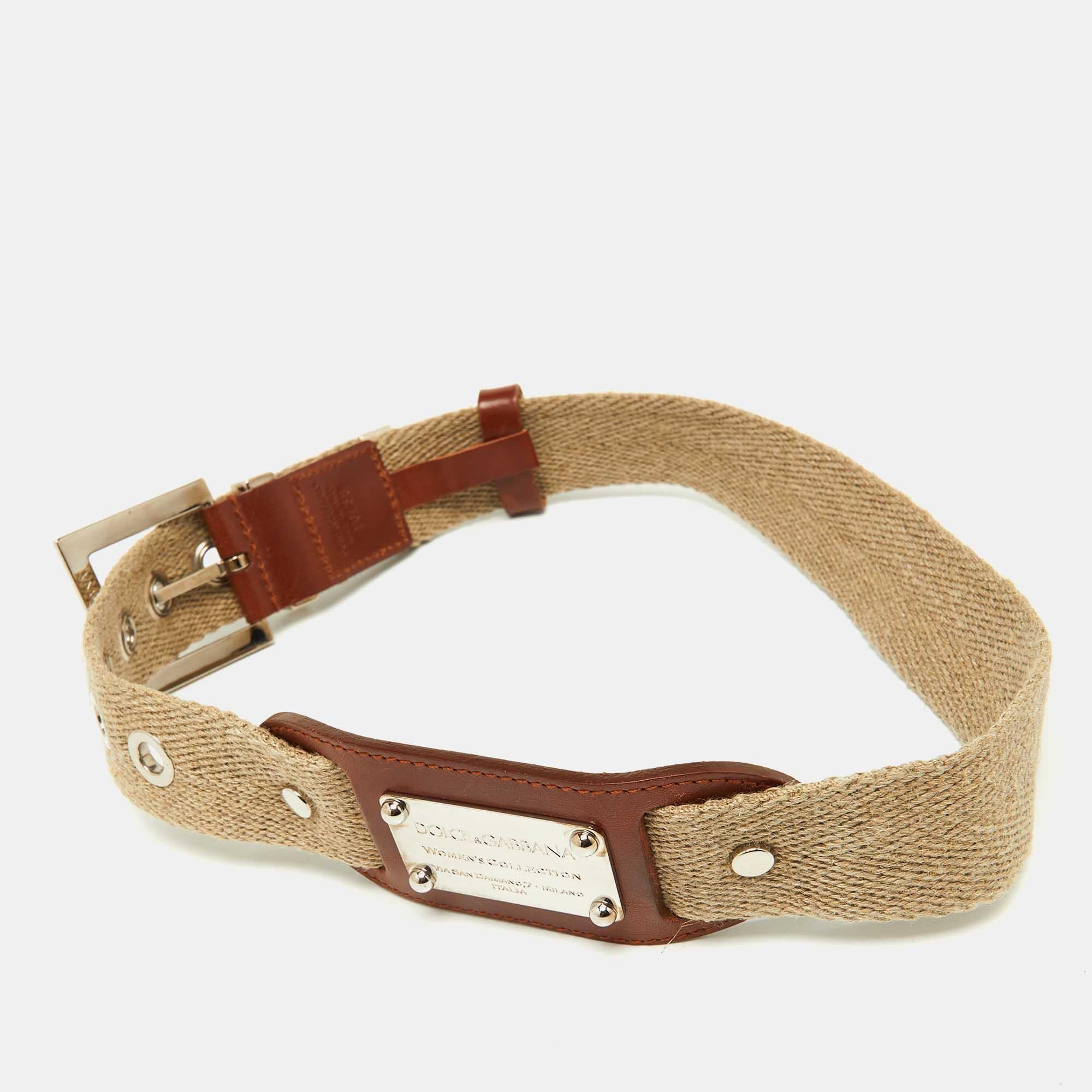 Dolce & Gabbana Beige Canvas and Leather Plaque Detail Waist Belt 65CM In Good Condition For Sale In Dubai, Al Qouz 2