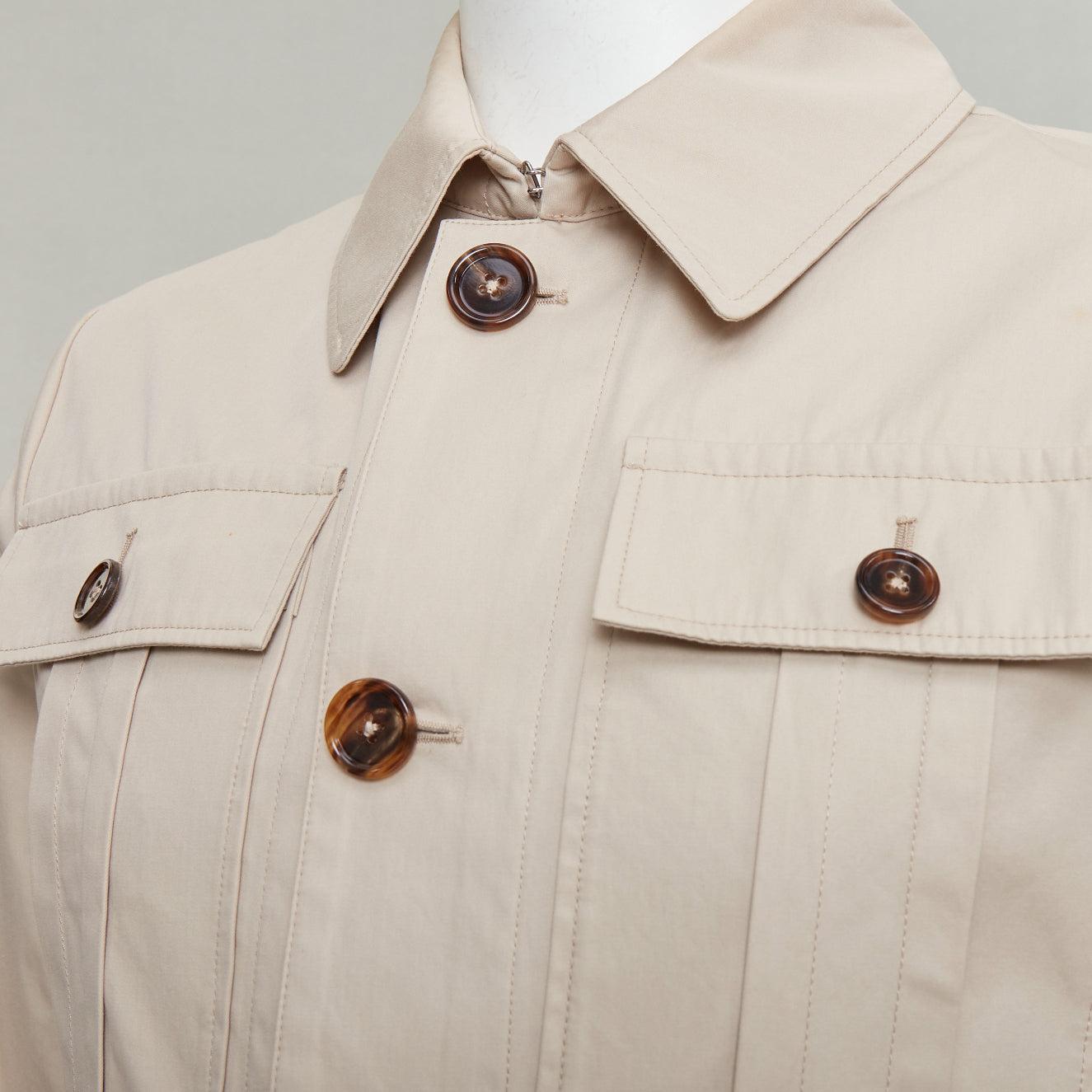 DOLCE GABBANA beige coton marron corne boutons poches veste de campagne IT44 XS
Référence : SYYG/A00002
Marque : Dolce Gabbana
Designer : Domenico Dolce et Stefano Gabbana
Matériau : Coton
Couleur : Beige, Brown
Motif : Solide
Fermeture :