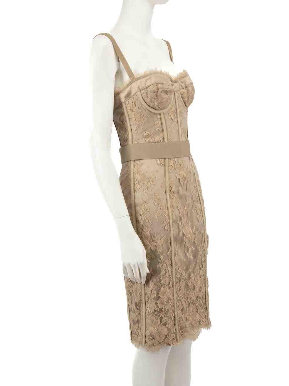 CONDITION is Never worn, with tags. No visible wear to dress is evident. However, one of the snap button on rear belt is unattached on this new Dolce & Gabbana designer resale item.
 
 
 
 Details
 
 
 Beige
 
 Lace
 
 Dress
 
 Floral pattern
 
