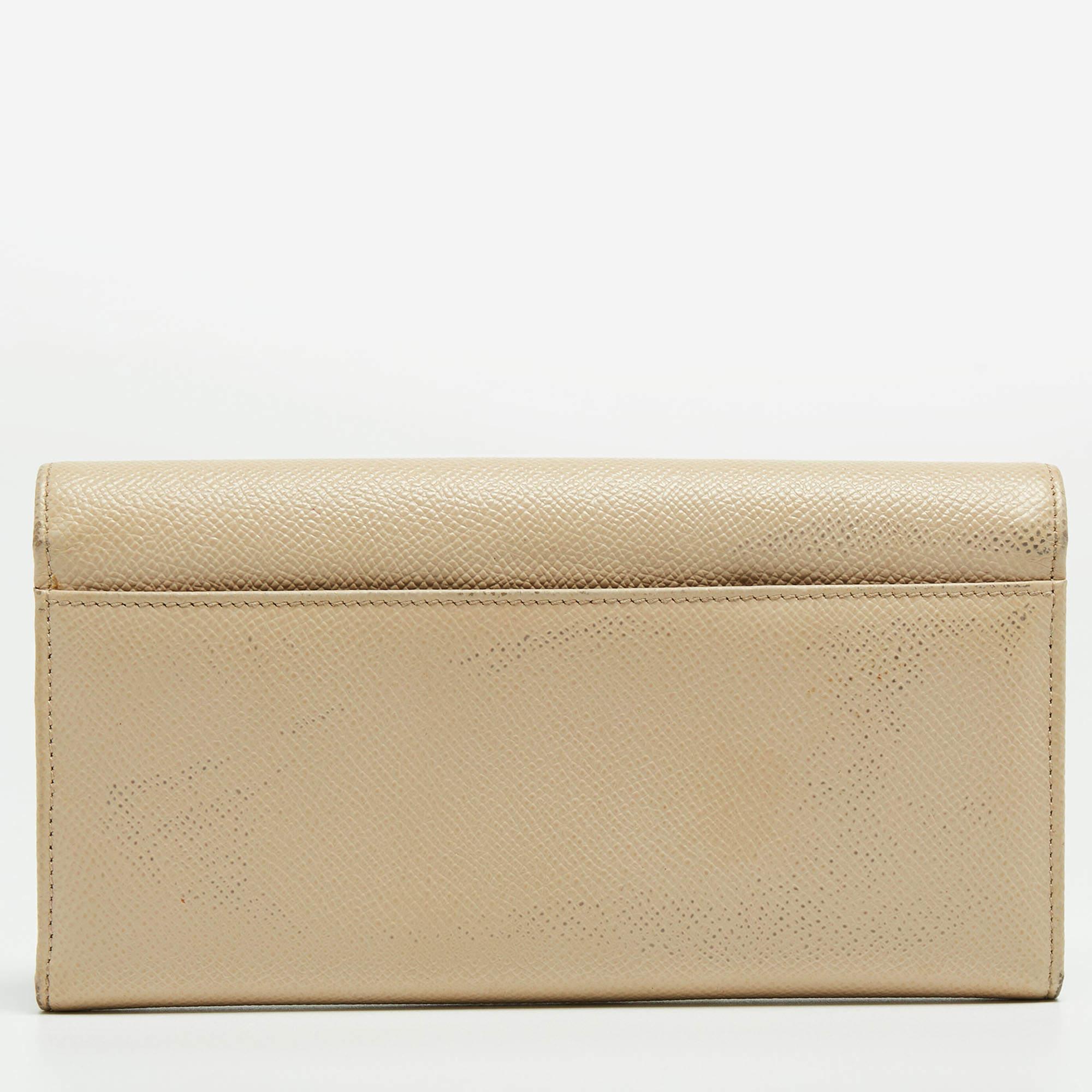 Dolce & Gabbana Beige Leather Dauphine Flap Continental Wallet For Sale 4