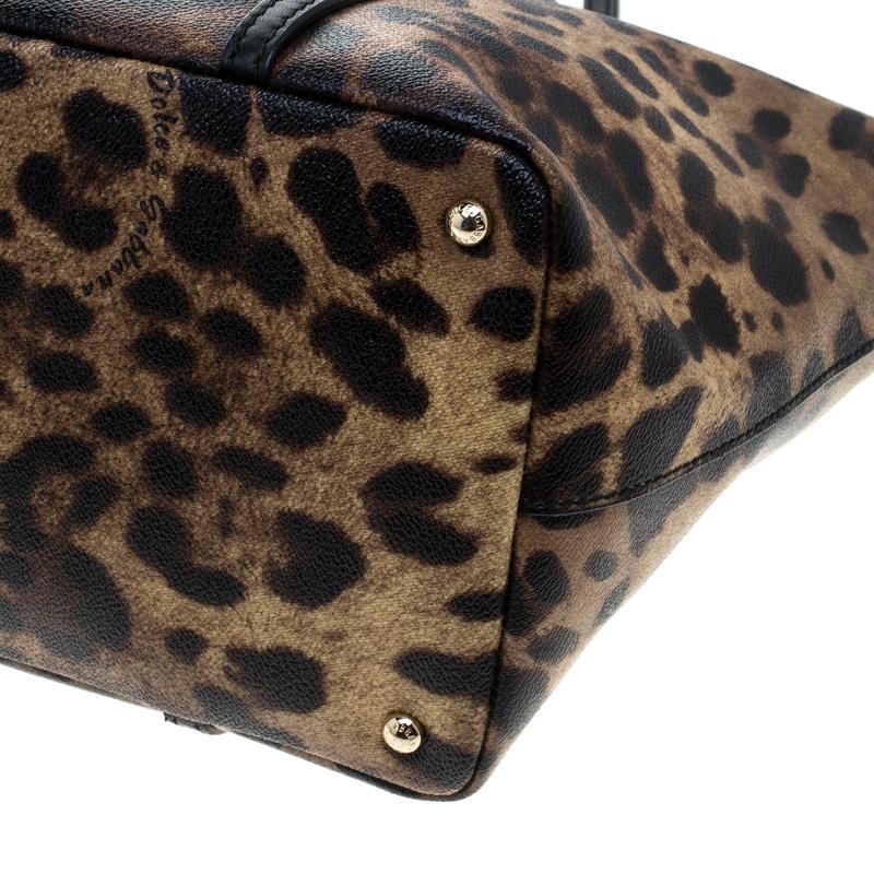 Dolce & Gabbana Beige Leopard Print PVC Miss Escape Tote In Good Condition In Dubai, Al Qouz 2