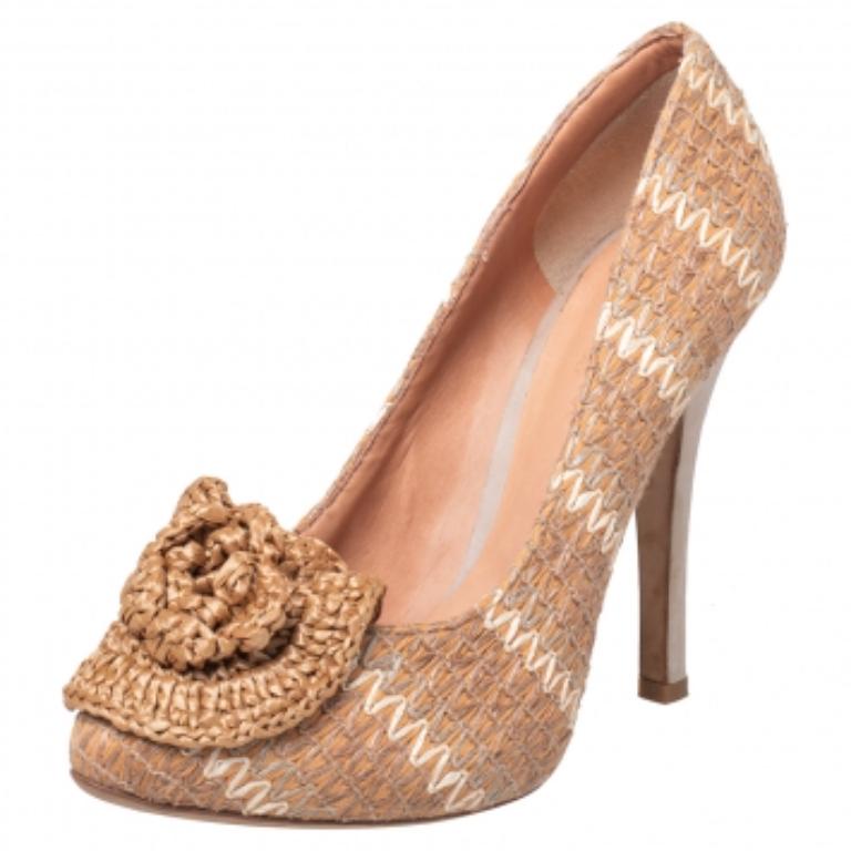 Dolce & Gabbana Beige Raffia And Fabric Flower Pumps Size 39 2