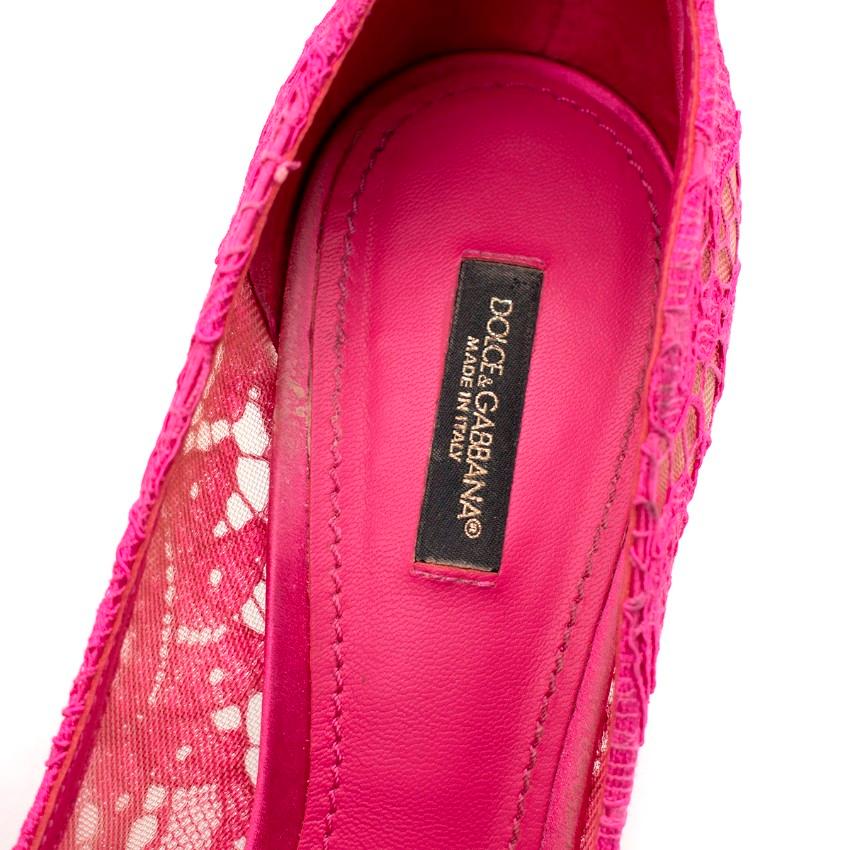 Dolce & Gabbana Belluci Taormina Pink Lace Embellished Pumps - US 9.5 For Sale 3