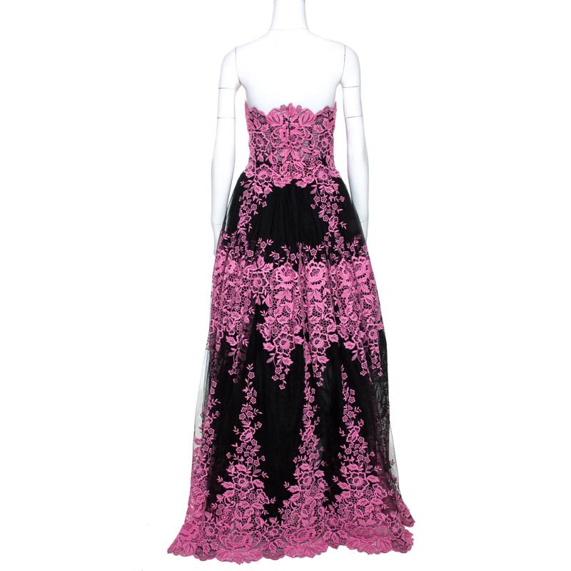 Dolce & Gabbana is a brand that creates exquisite designs with attention to detail and fine craftsmanship. Its creations are world-renowned and keep the fashion industry on its toes. This gown is no different. Perfect for special occasions, it