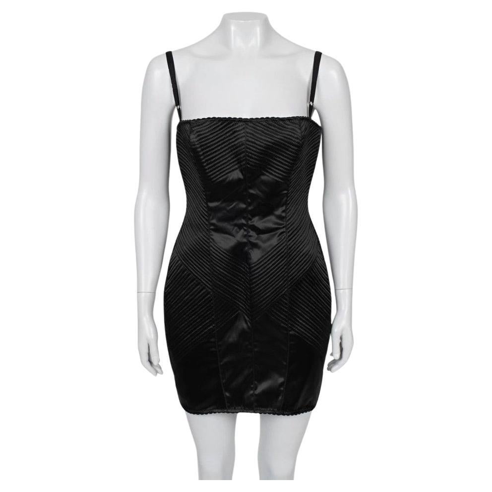 Dolce & Gabbana Robe ajustée en acétate noir Sz.46 en vente