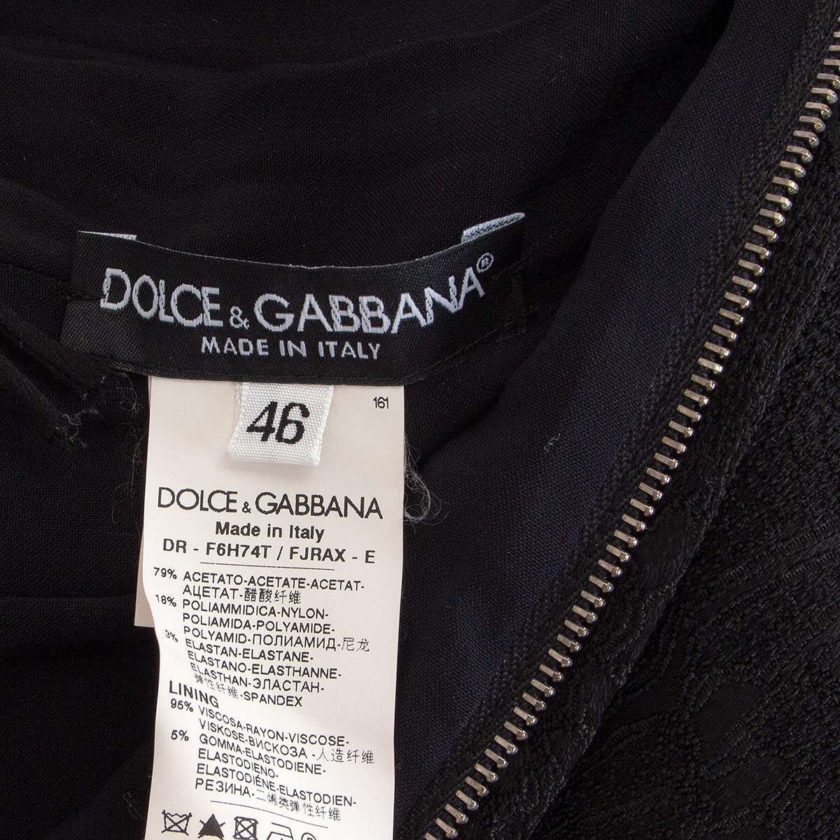 DOLCE & GABBANA black acetate SLEEVELESS JACQUARD SHEATH Dress 46 XL In Excellent Condition For Sale In Zürich, CH